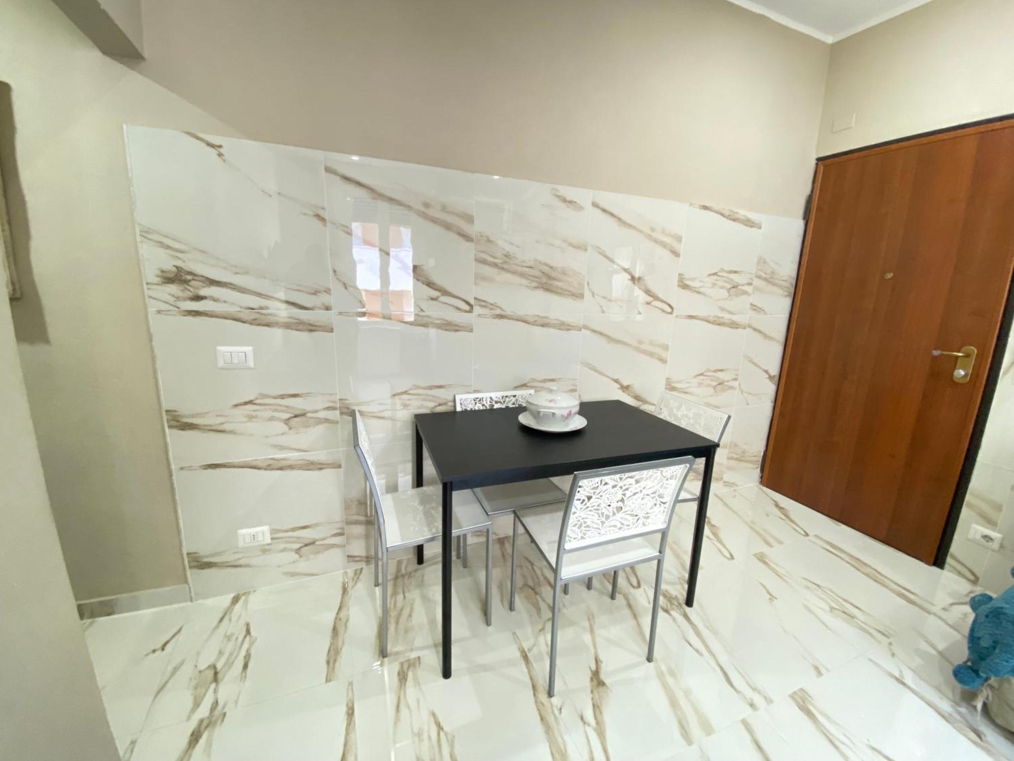 Home Apartment *
