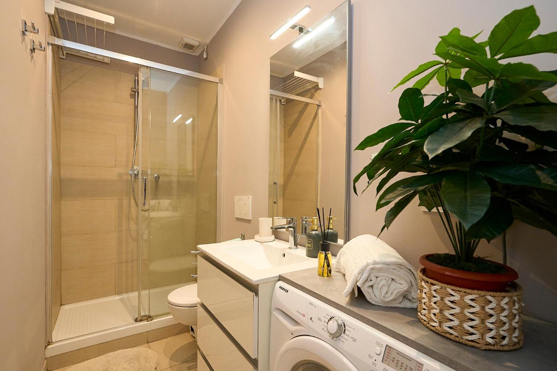 Duomo Design Cube - 10 Minutes Walk From Brera Apartment Milan