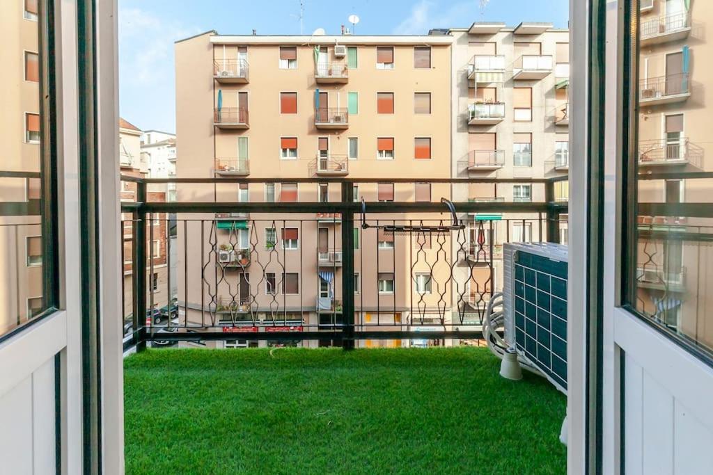 Bicocca Metro House Apartment *