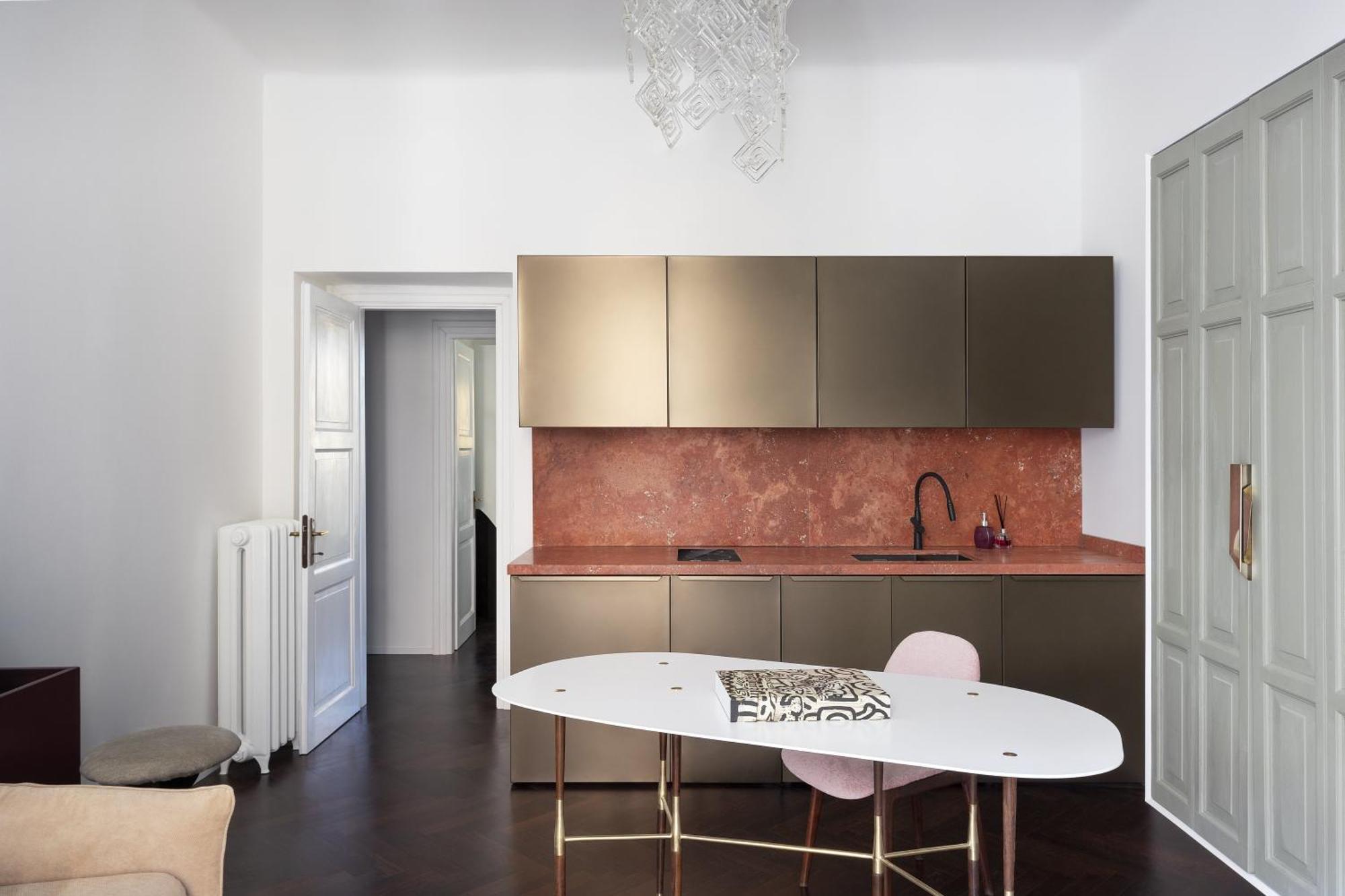 Sophisticated With Italian Charm Apartment *
