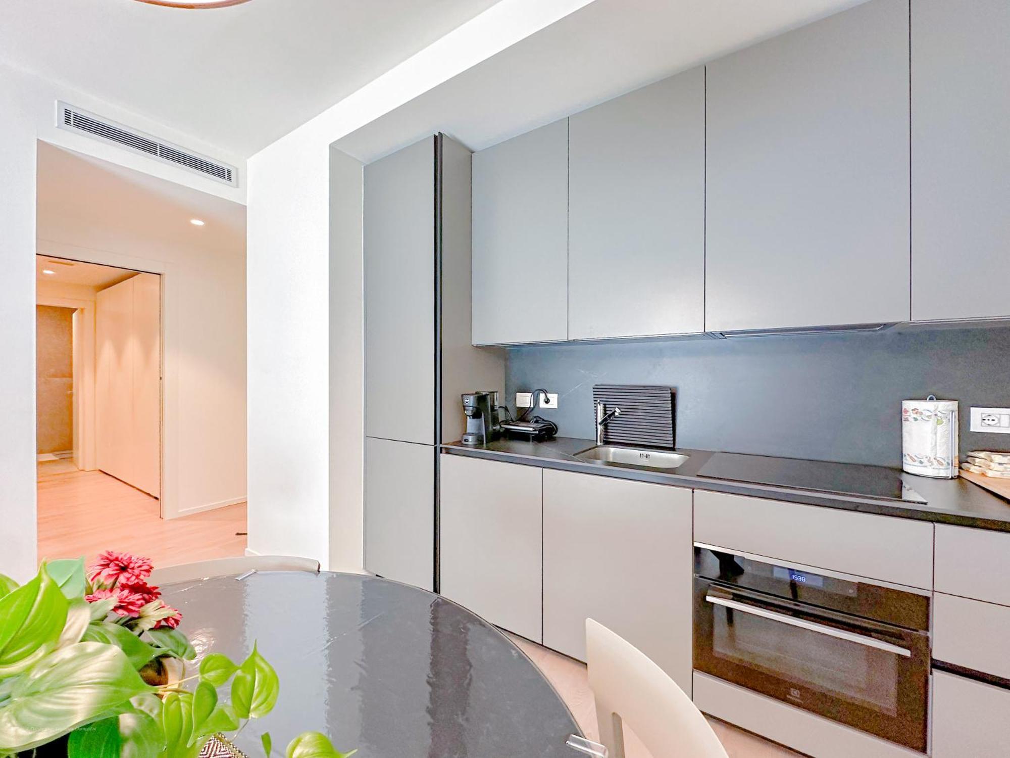Menotti 11 - 15 Min Dal Duomo Apartment *