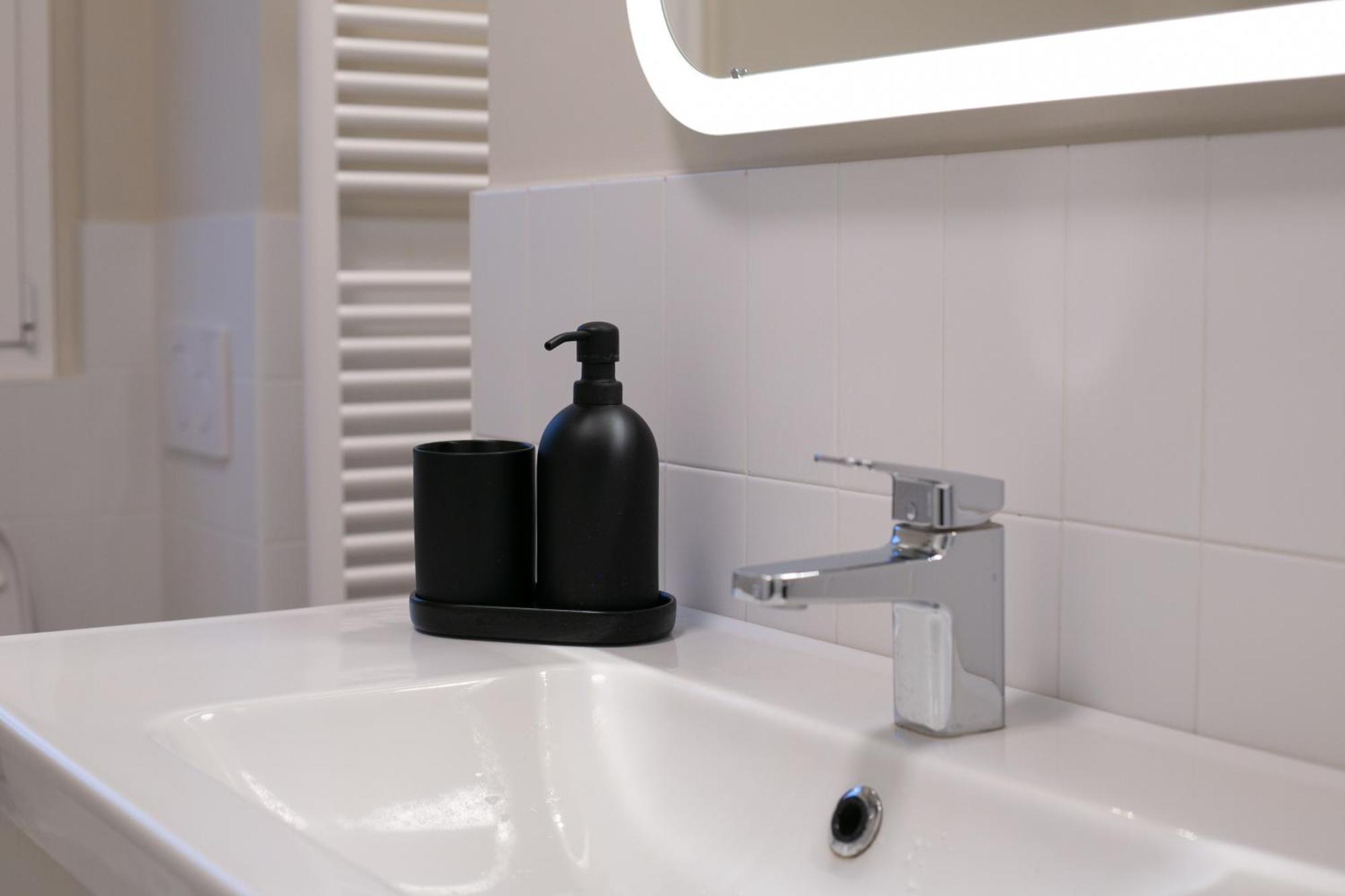 Dreams Exclusive With Terrace - Free Parking - M1 Station - Near Center Apartment Mailand
