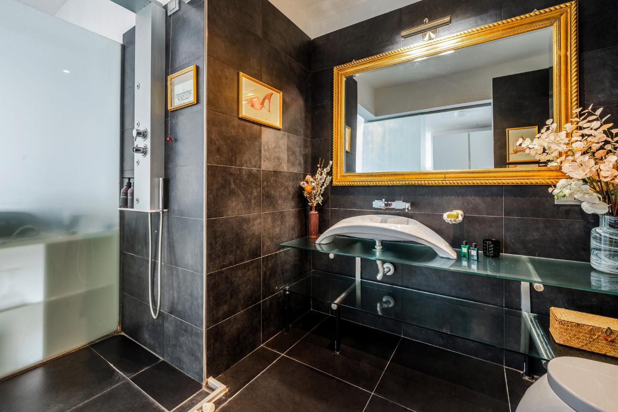 The Boutique - Iconic In Galleria Duomo With Private Parking