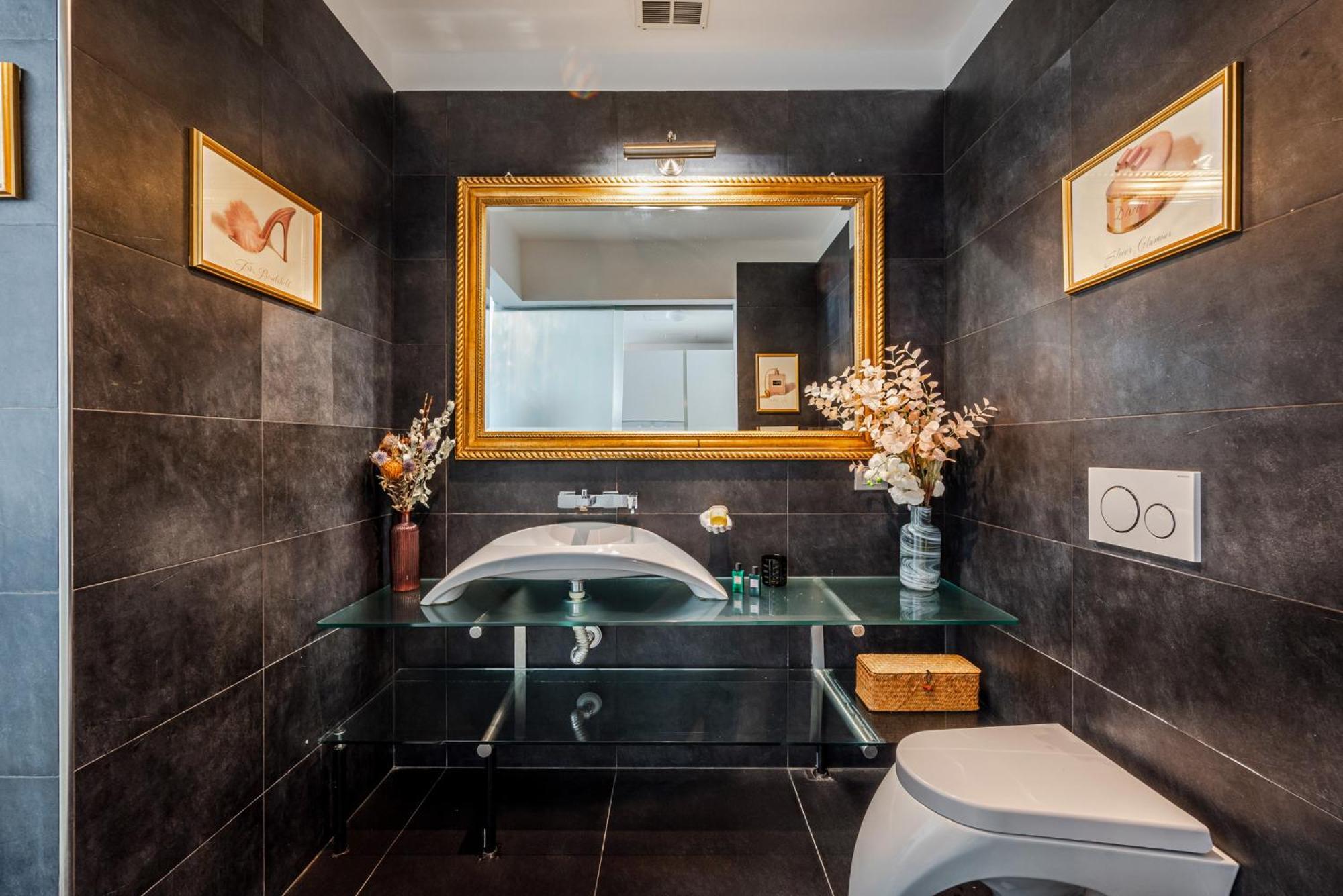 Apartment The Boutique - Iconic In Galleria Duomo With Private Parking