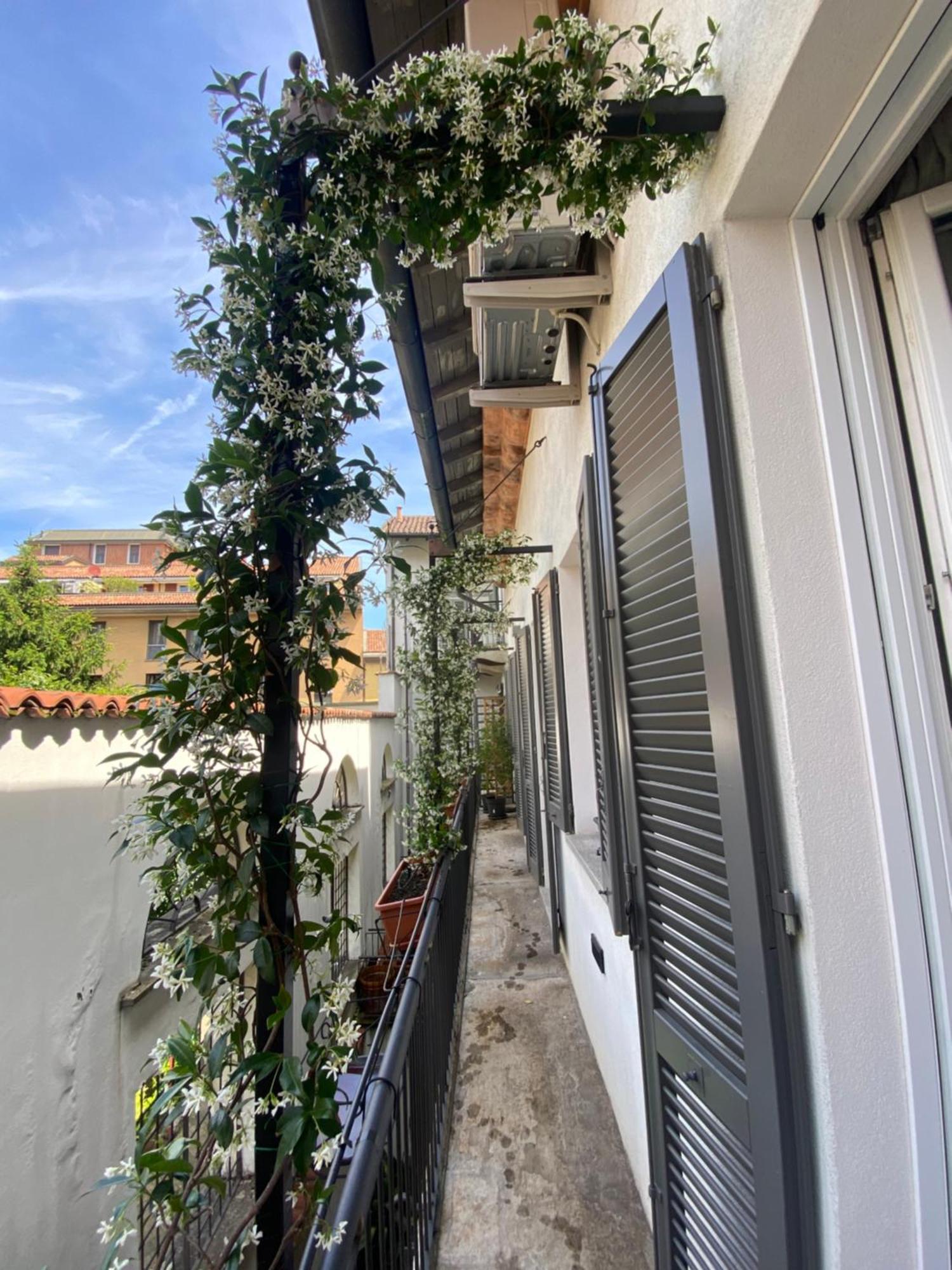 Sant Ambroeus & Apartment