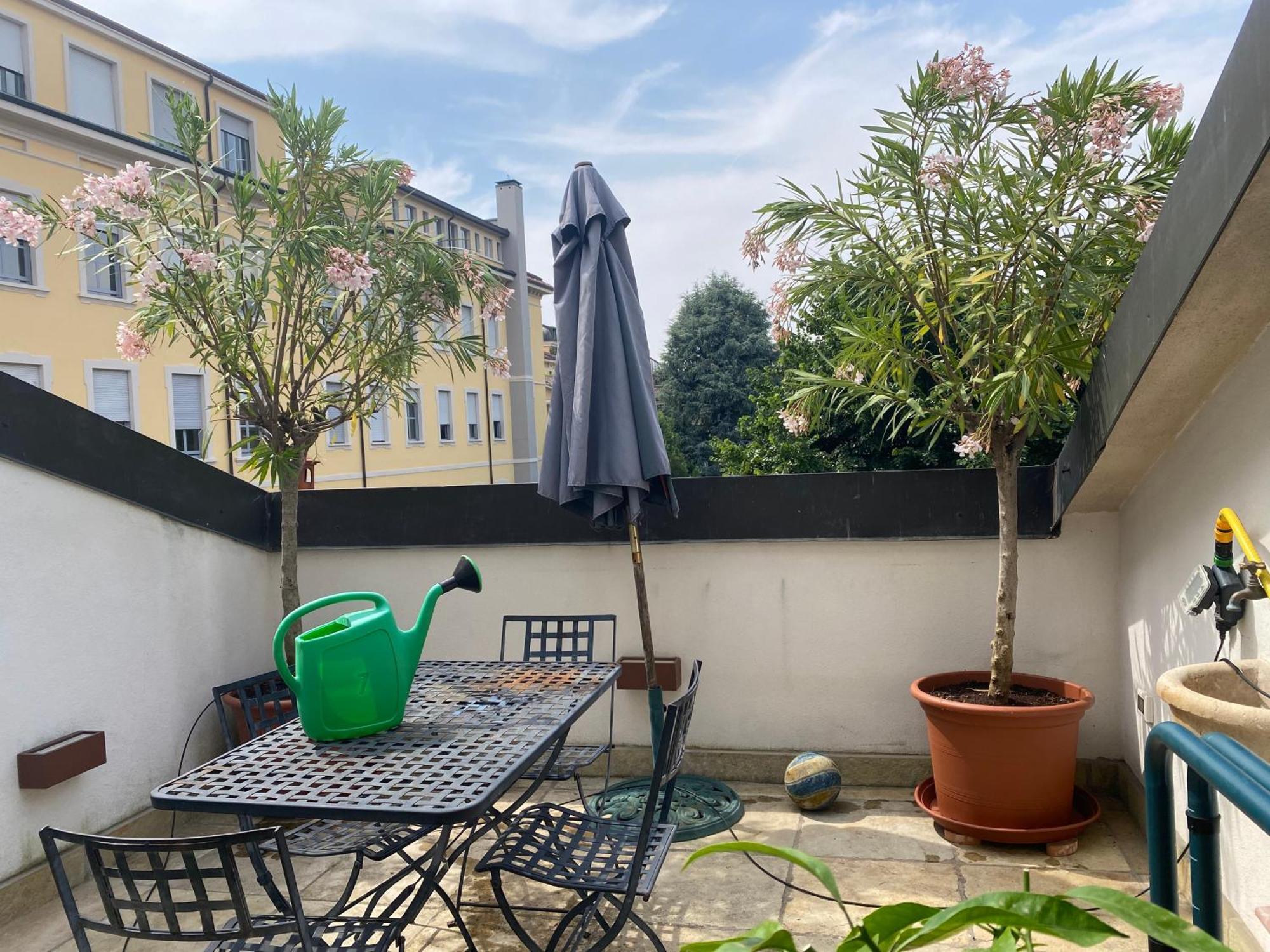 Sant Ambroeus & Apartment *