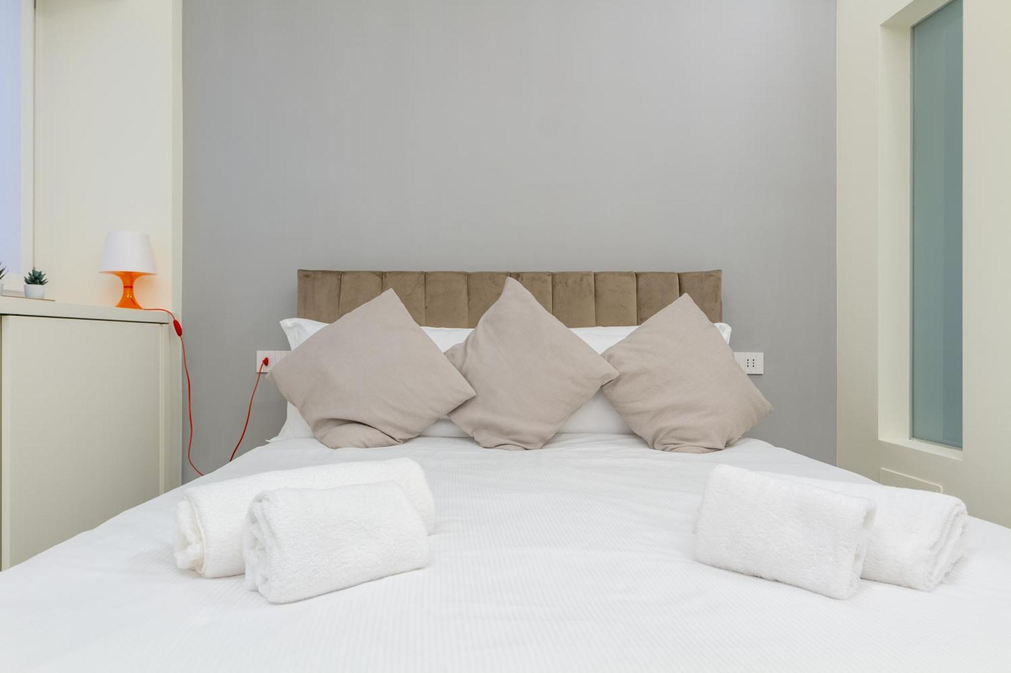 Centro Storico Vetra M4-studio 10min Walk Duomo Apartment