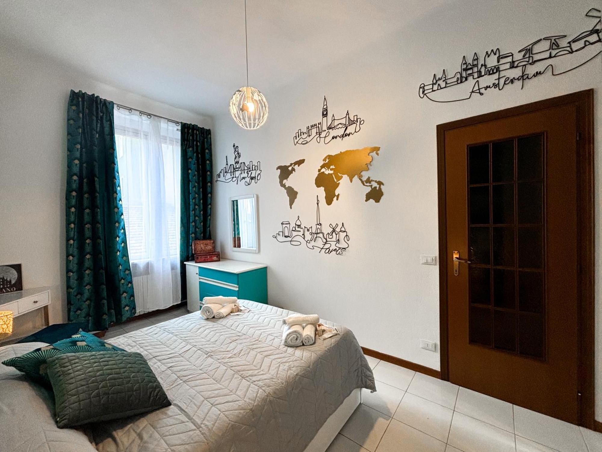 Elegant Three-room In Porta Romana Apartment Milan