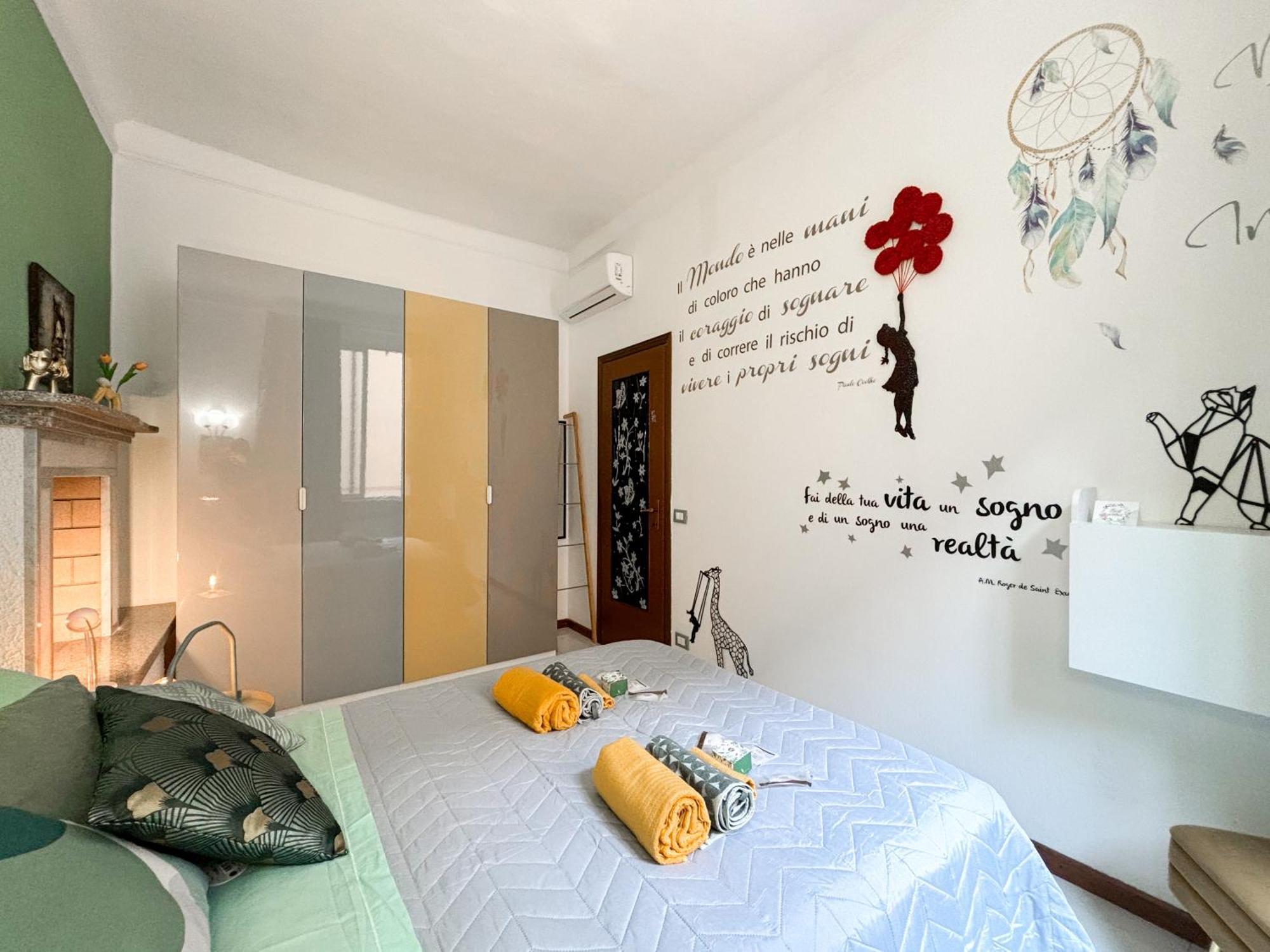 Elegant Three-room In Porta Romana Apartment *