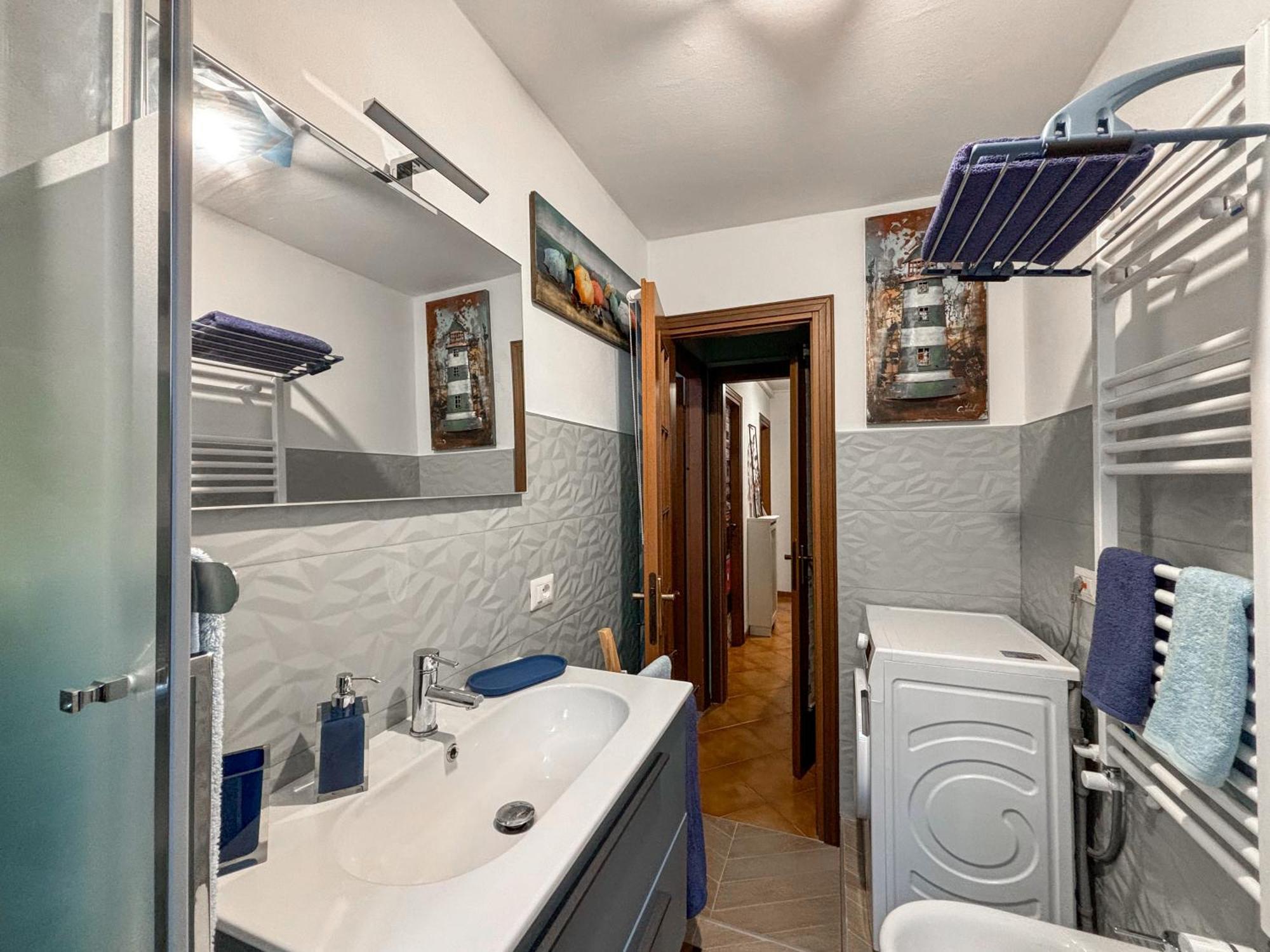 Elegant Three-room In Porta Romana Apartment *