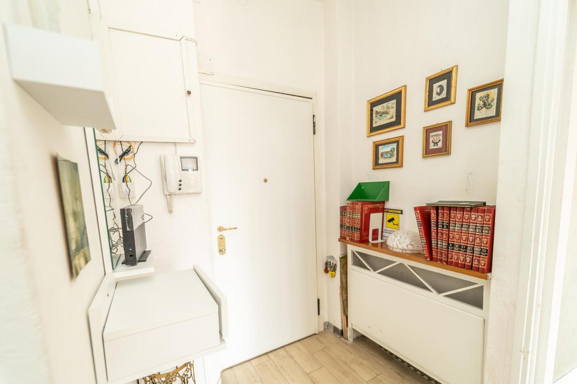 Nelly Apartment Mailand