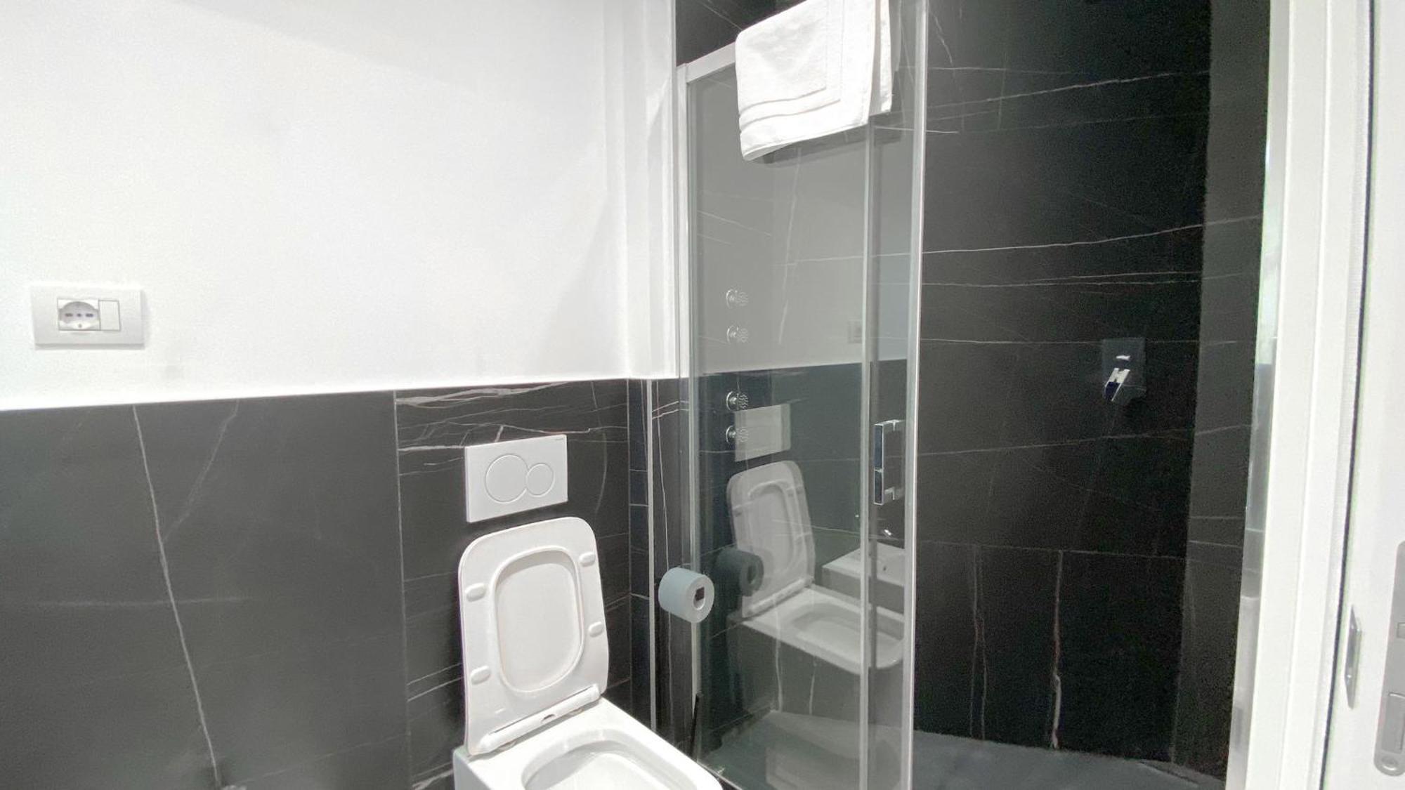 Cardano - 5 Min From Station Milano