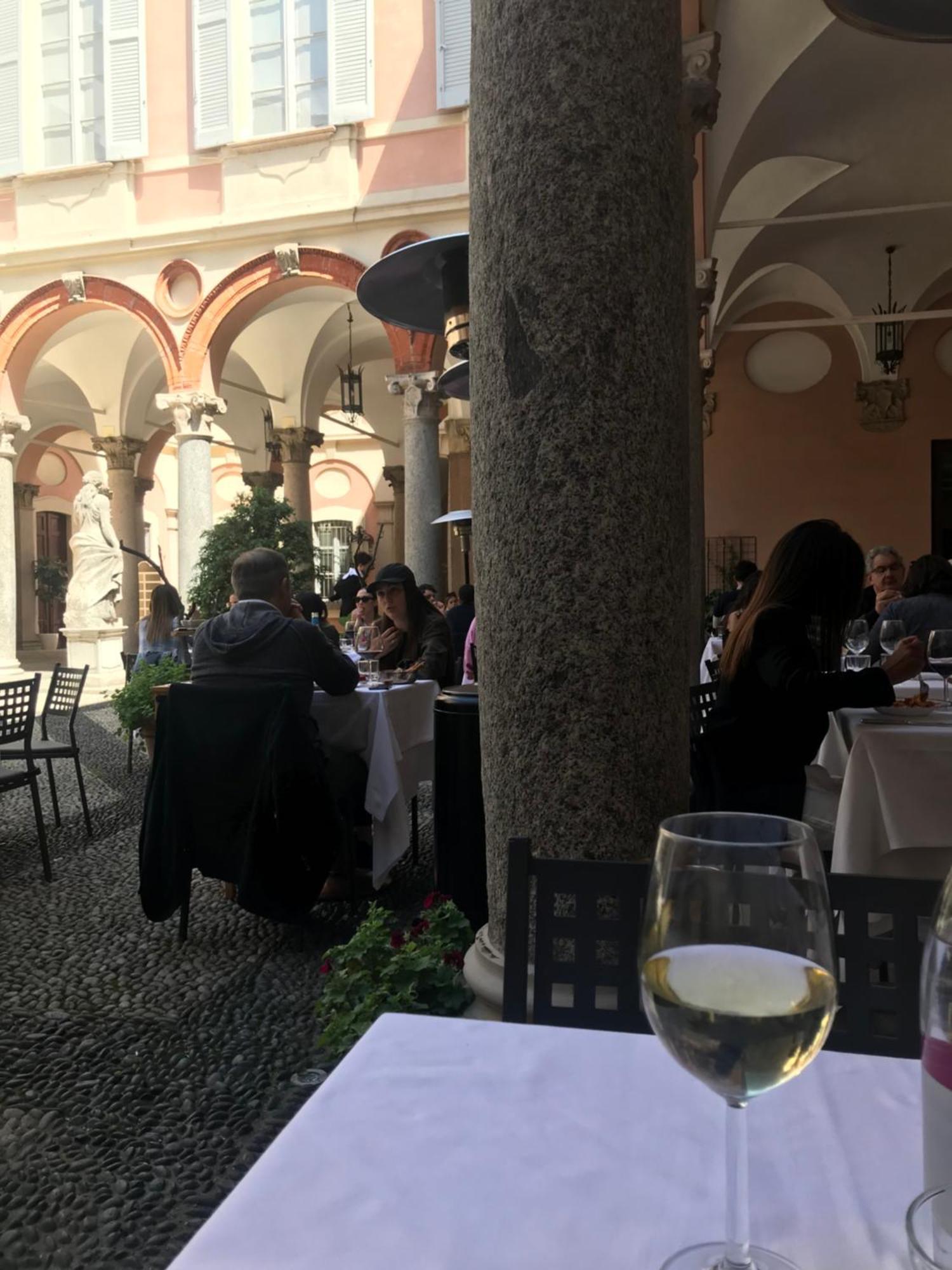 Apartment Free 30 Minutes Preemptive Cognitive Disconnect Therapy Price Location Real Duomo Palace Mini Suite Milan