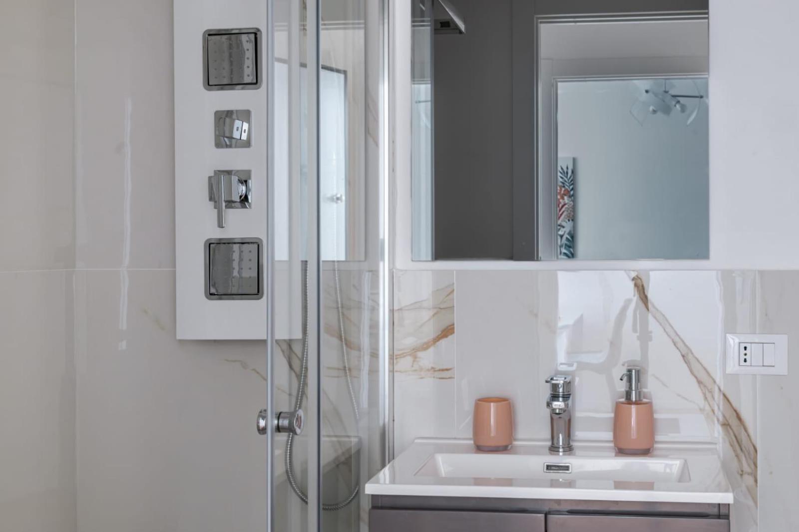 Comfortable Two-room In Appartamento Milano