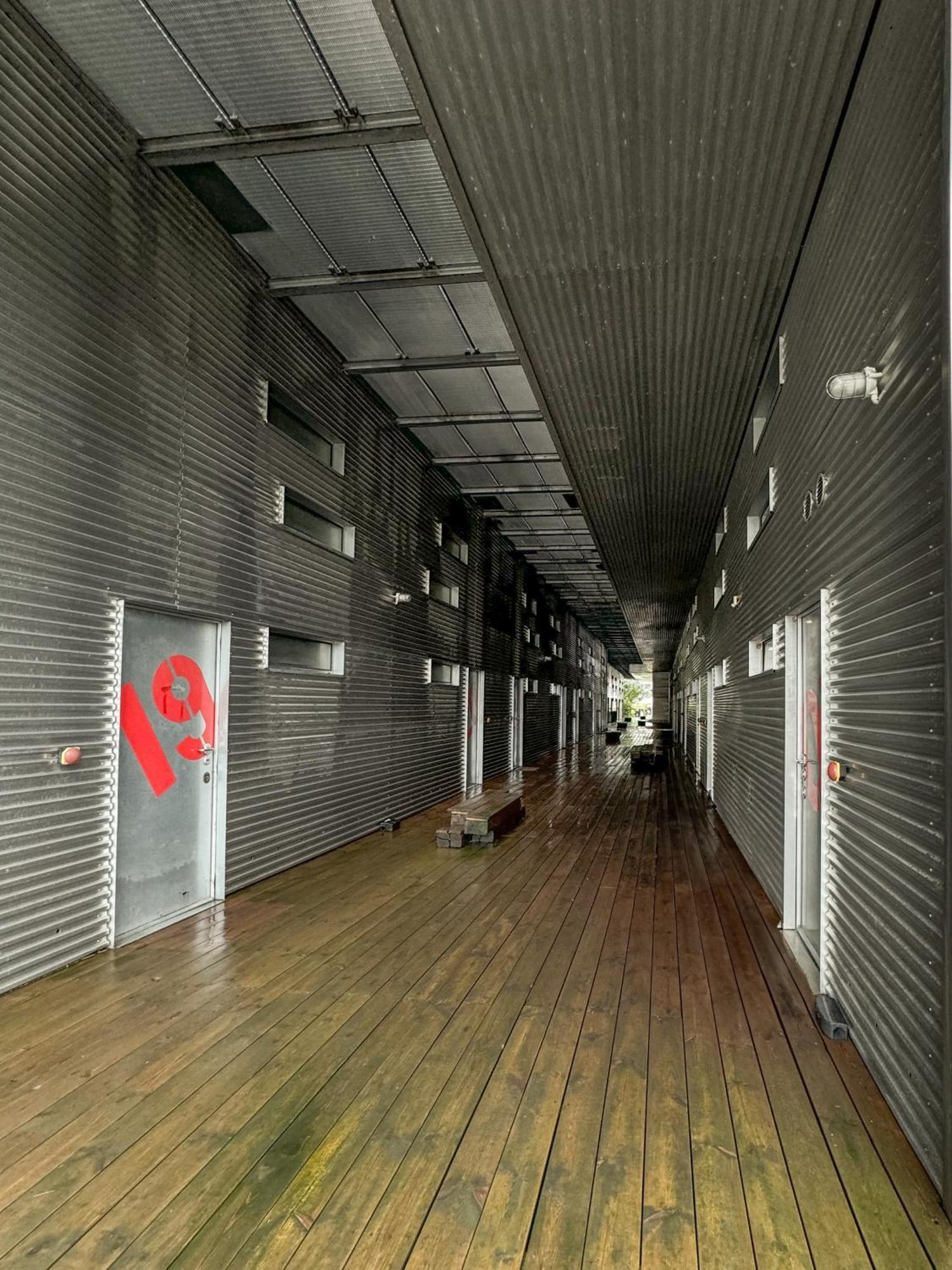 White And Brown Exclusive Loft With Terrace - Free Parking - M2 Station Apartment Mailand