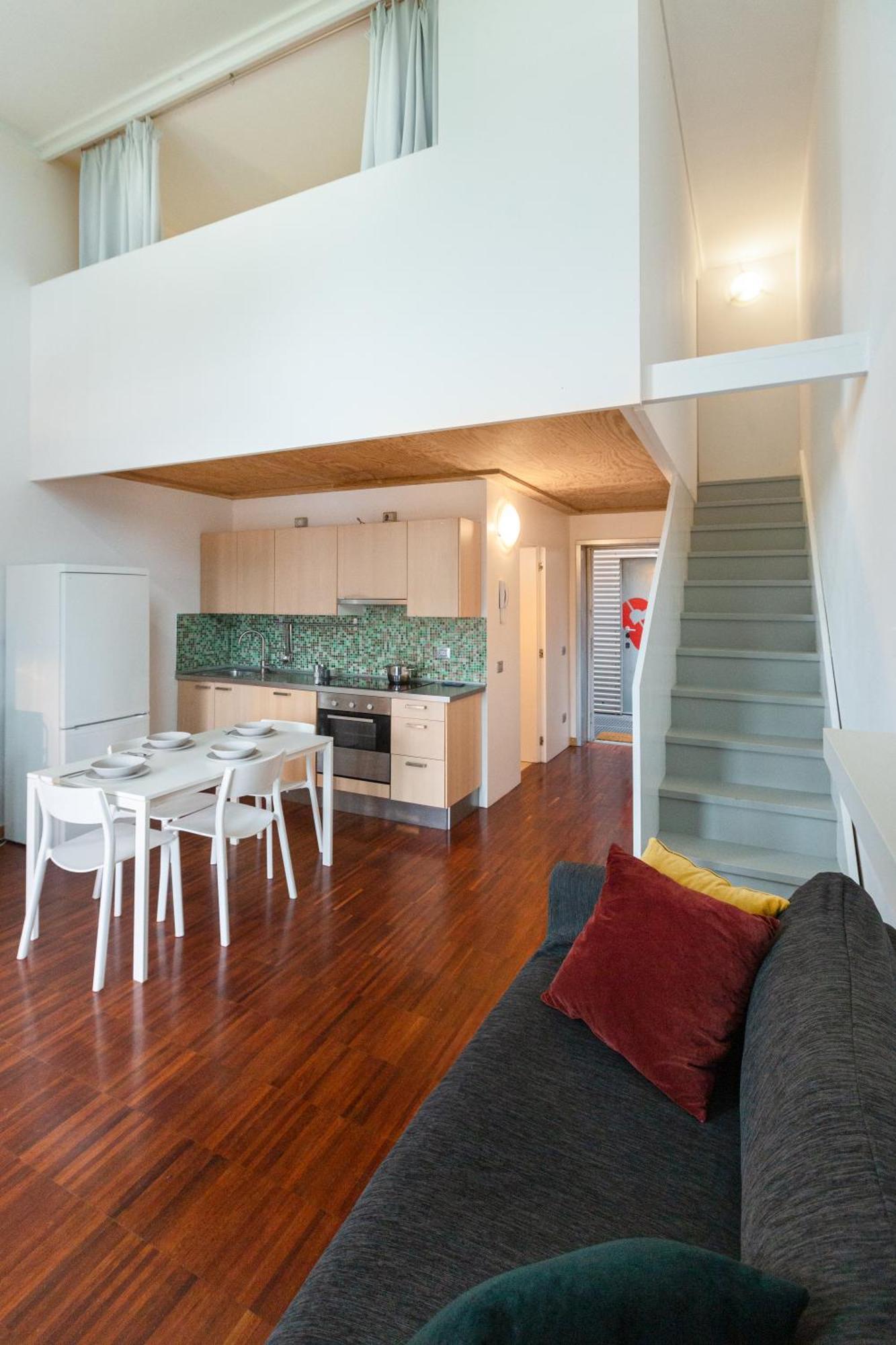 White And Brown Exclusive Loft With Terrace - Free Parking - M2 Station Apartment