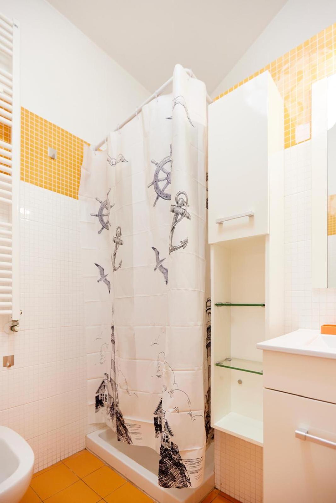 Apartment Bande Nere Studio- A Few Steps From Metro Milan