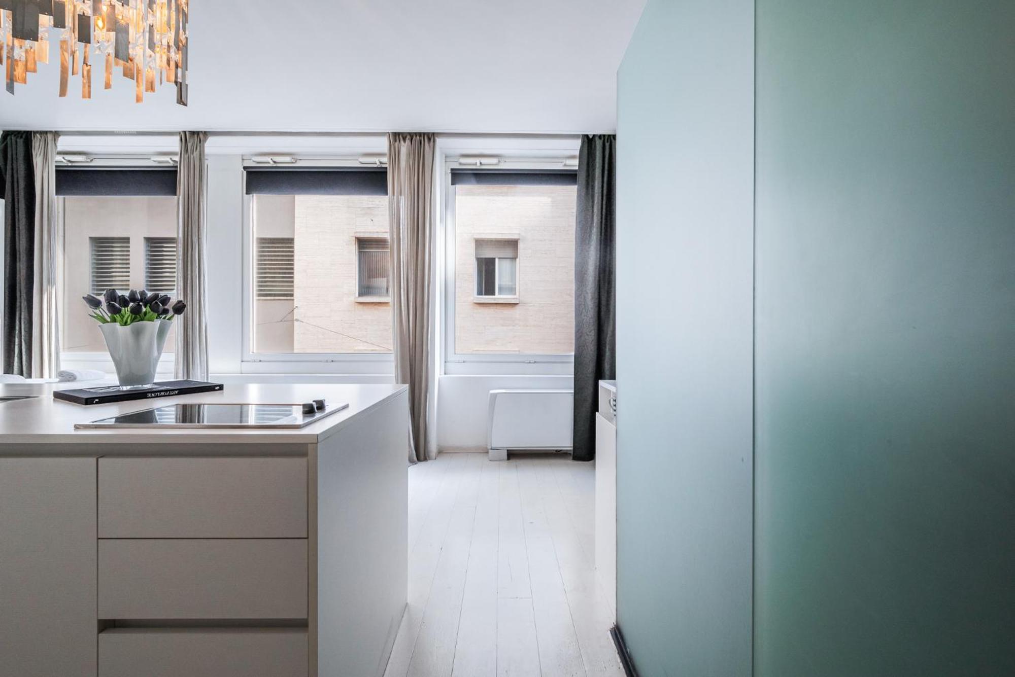 The Boutique - Iconic In Galleria Duomo With Private Parking Apartment *