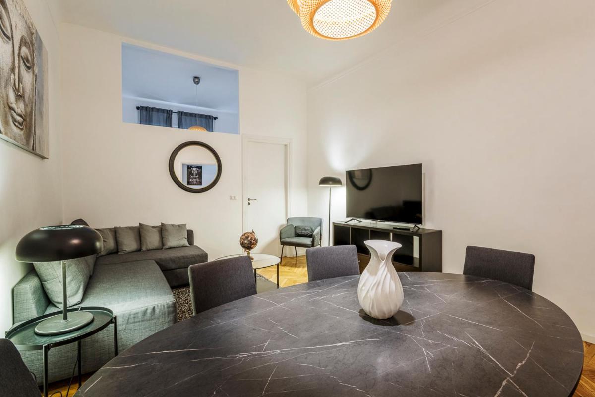Apartment Luxury 4 Bedrooms Close To Duomo Mailand