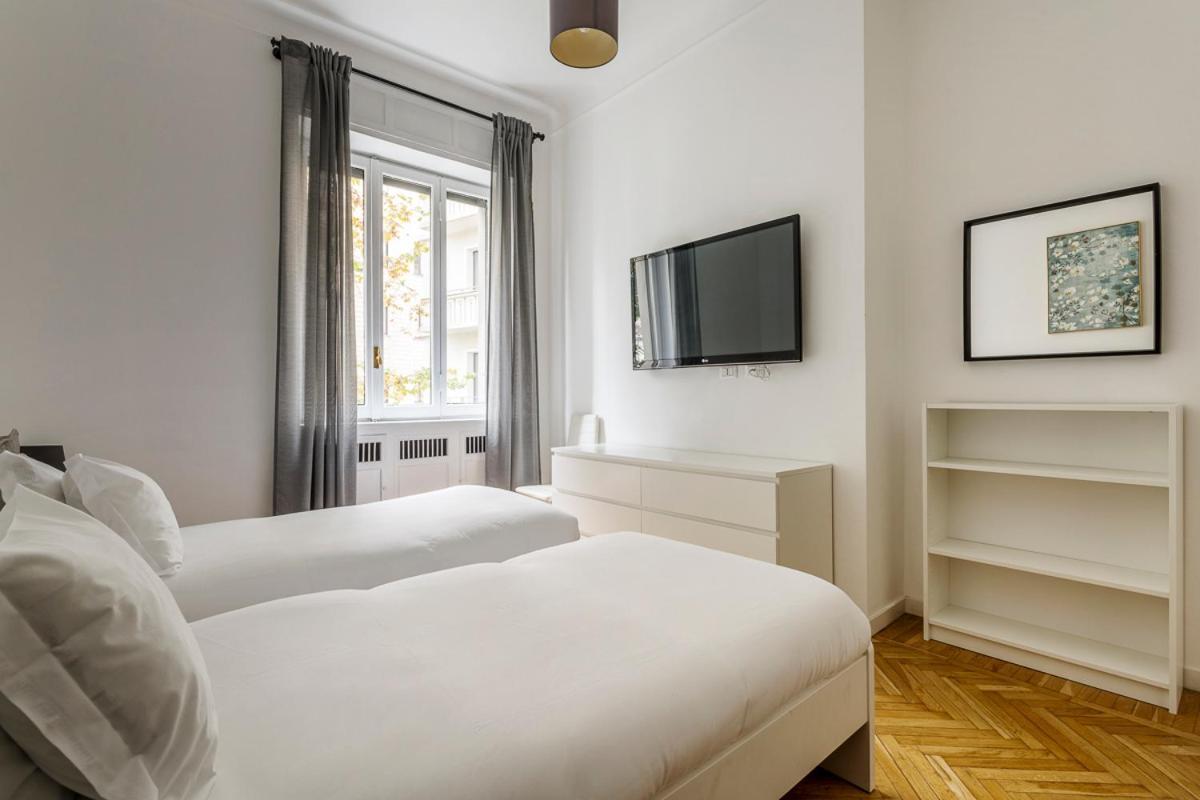 Luxury 4 Bedrooms Close To Duomo Apartment