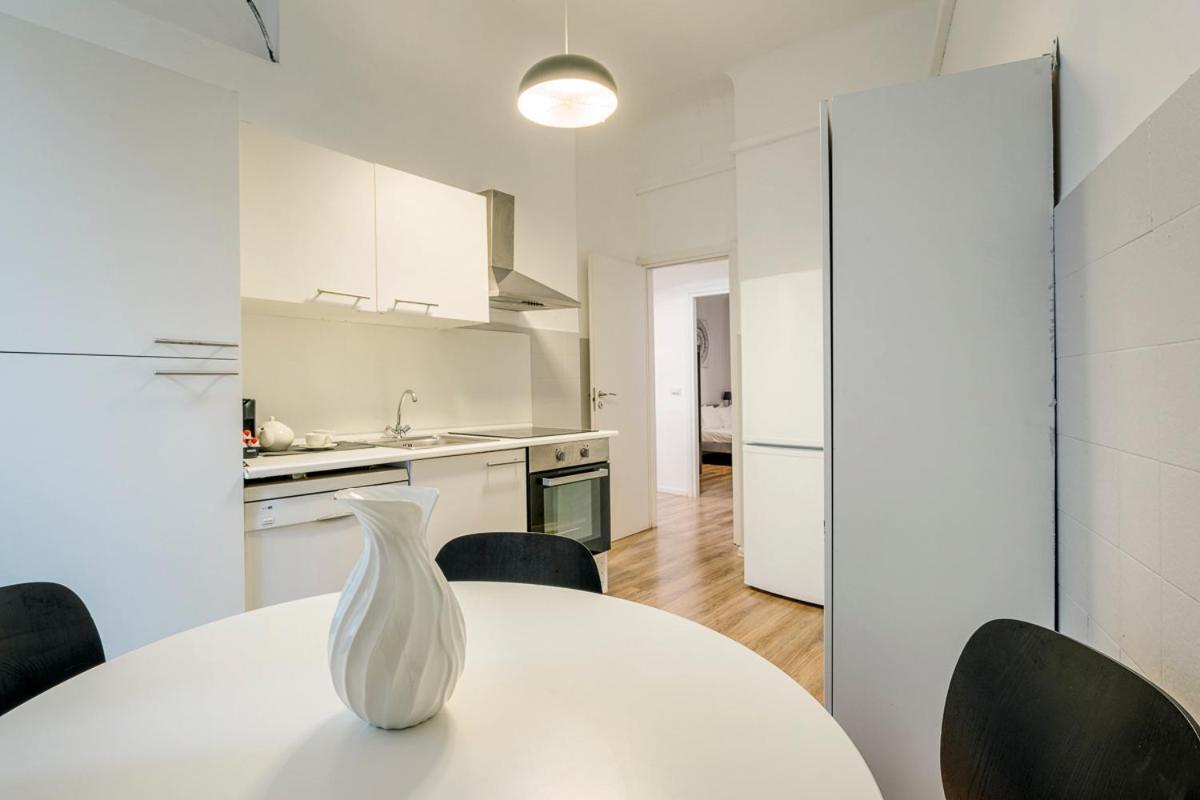 Luxury 4 Bedrooms Close To Duomo * Mailand
