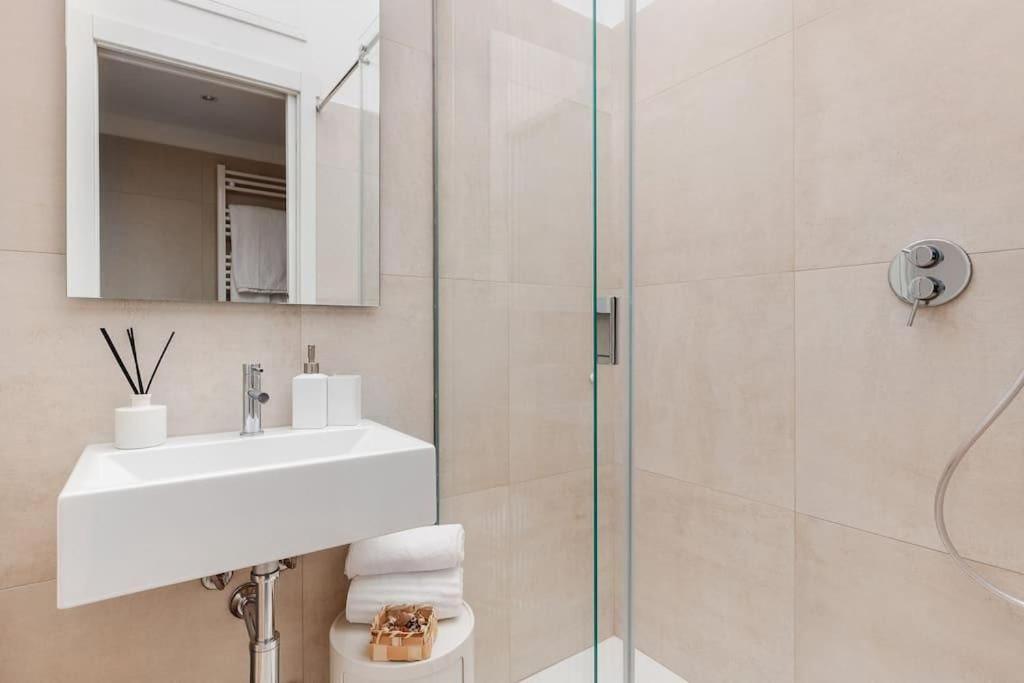 Lux Navigli Center Apartment