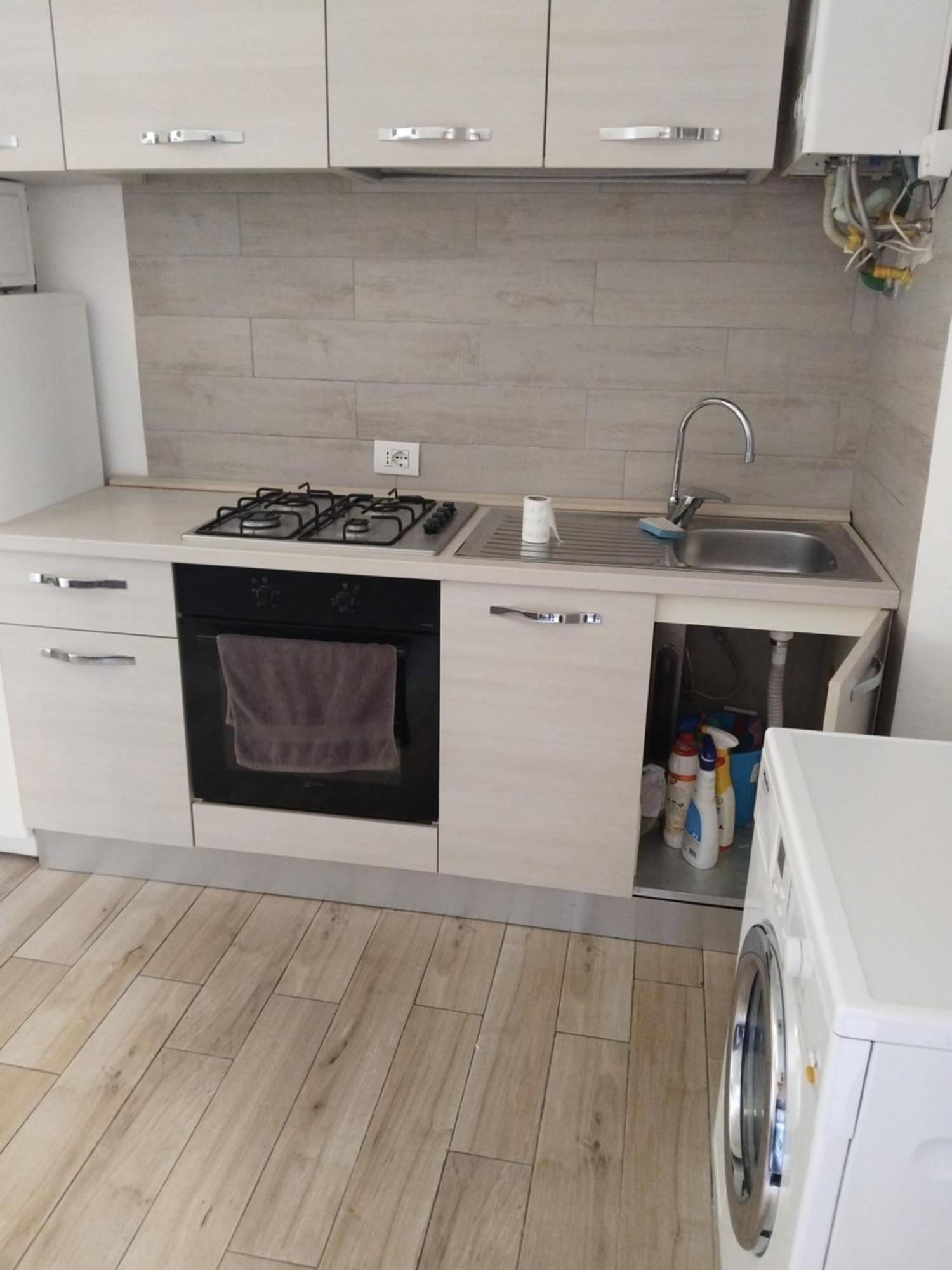 3 Station Free Parking * Milan