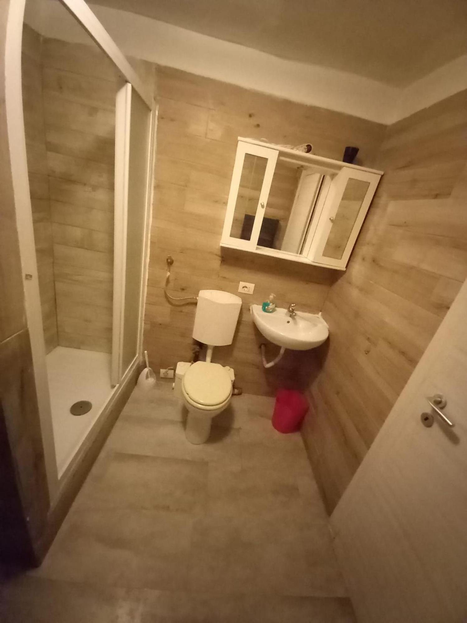 3 Station Free Parking Apartment Milan