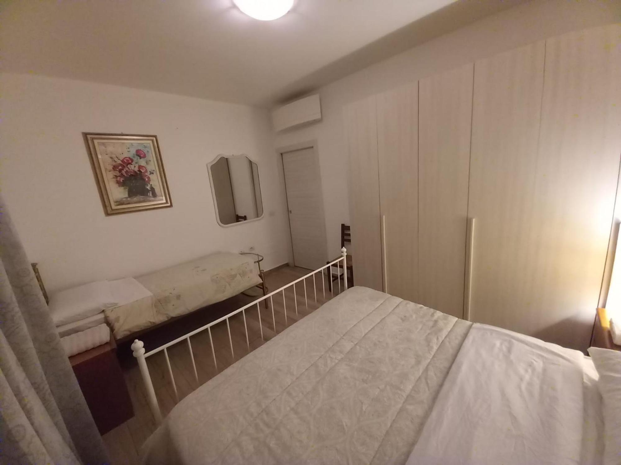 3 Station Free Parking * Milan