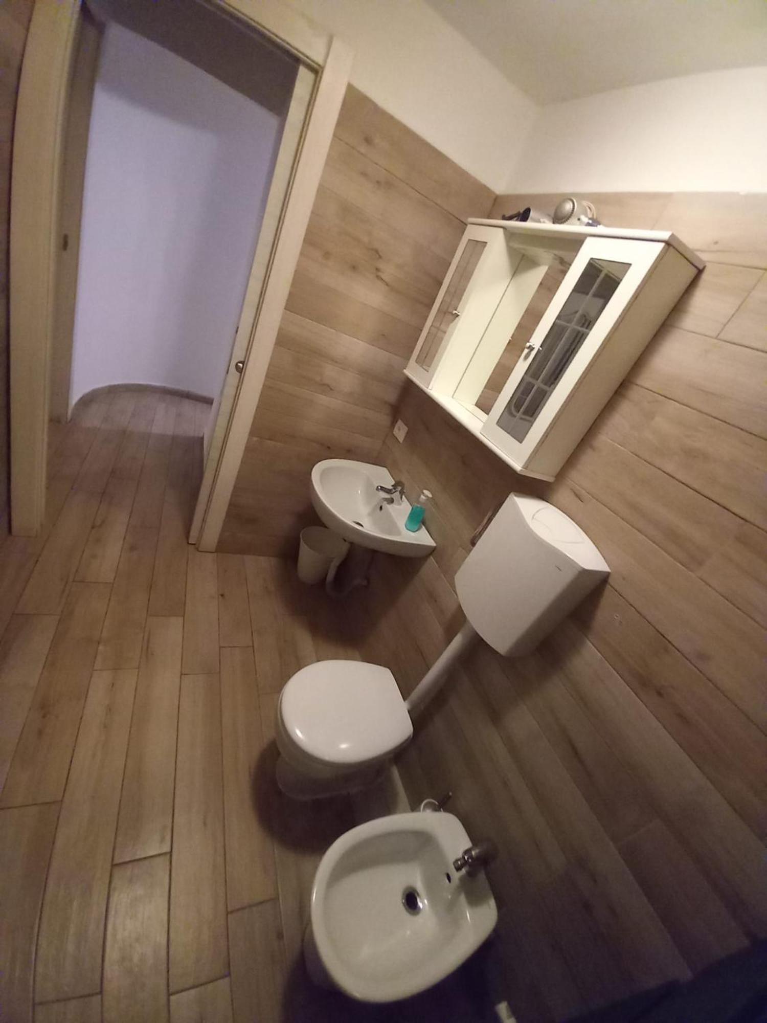 Apartment 3 Station Free Parking Milan