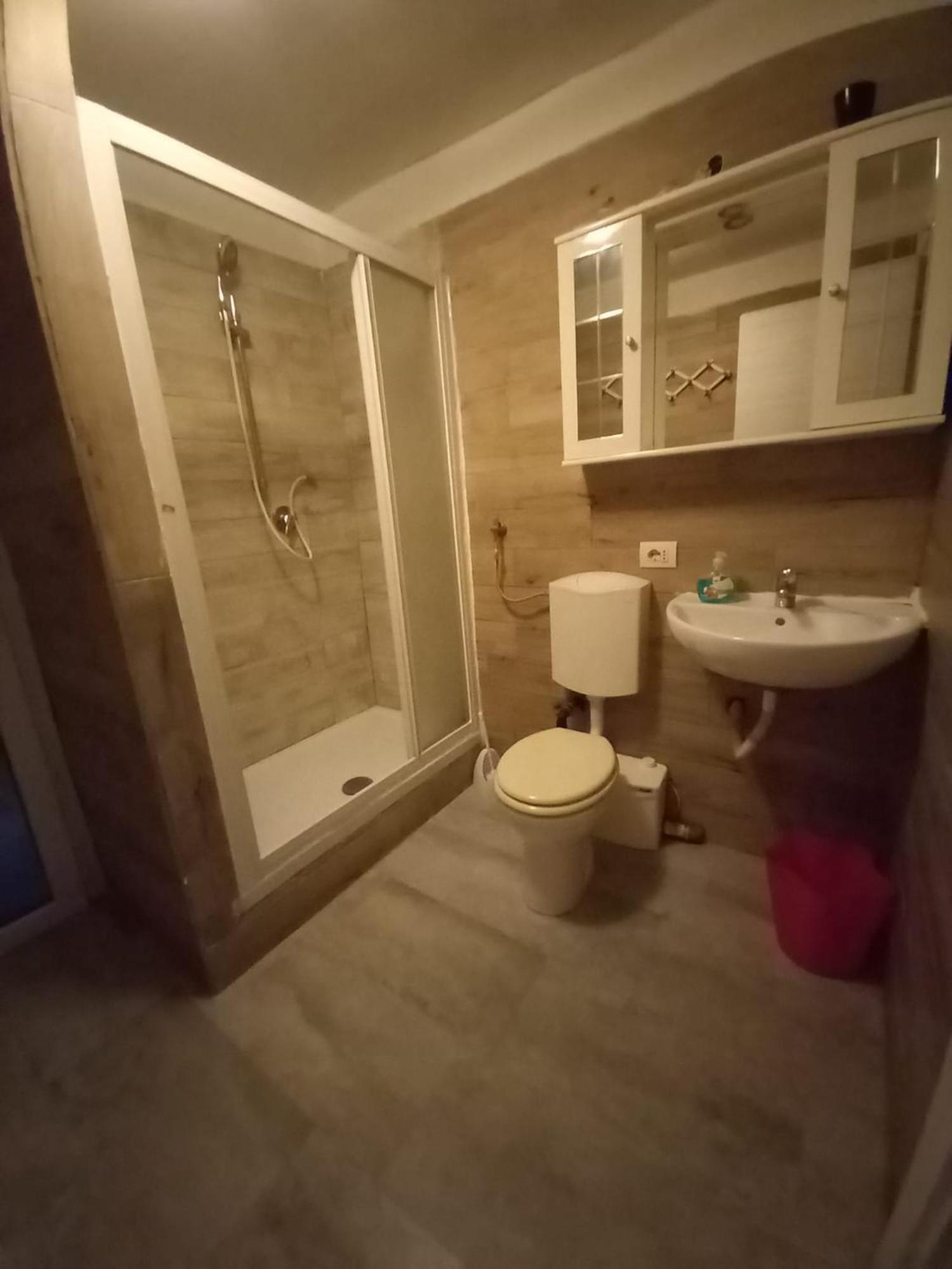 Apartment 3 Station Free Parking *