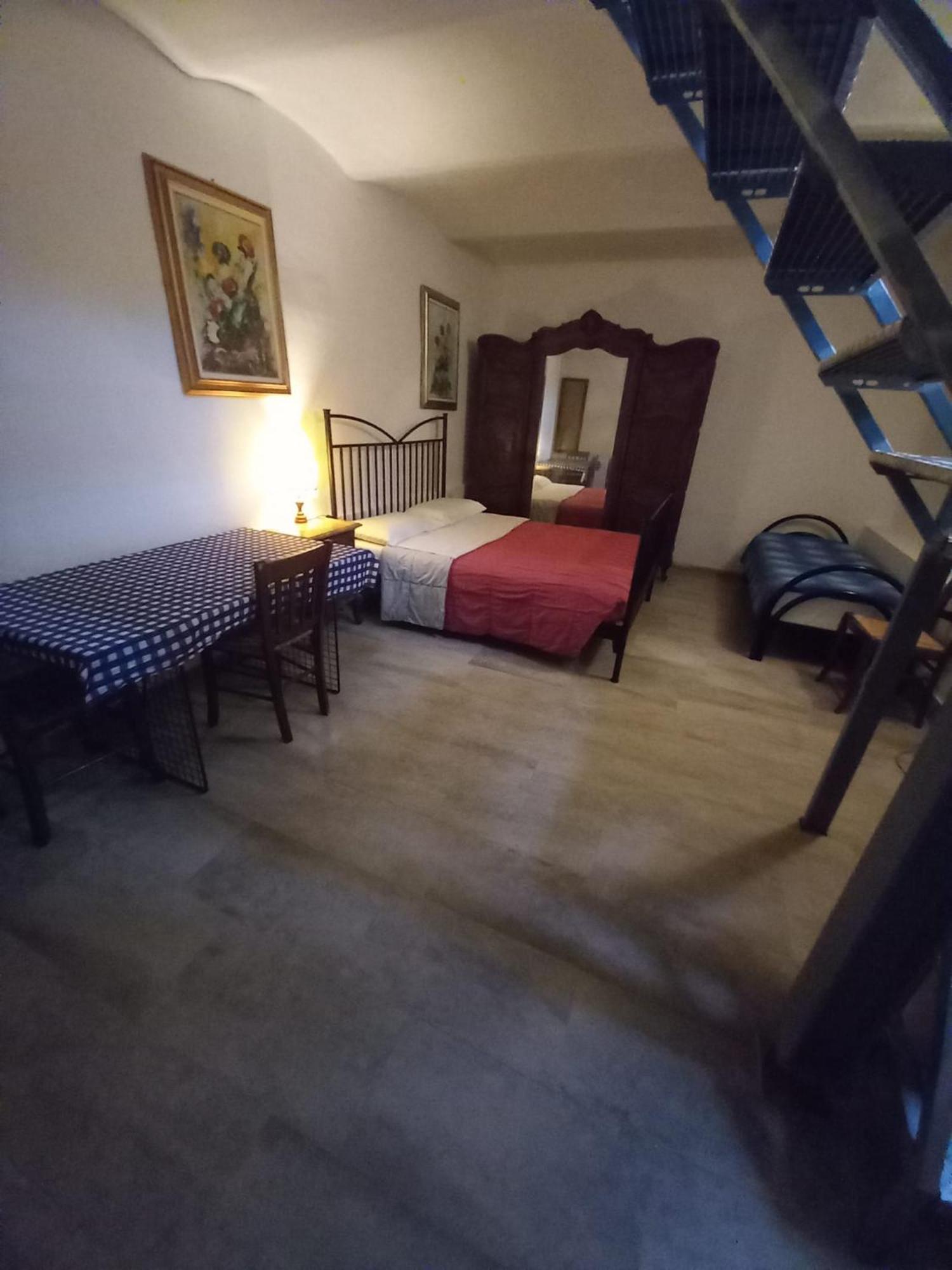 3 Station Free Parking Apartment