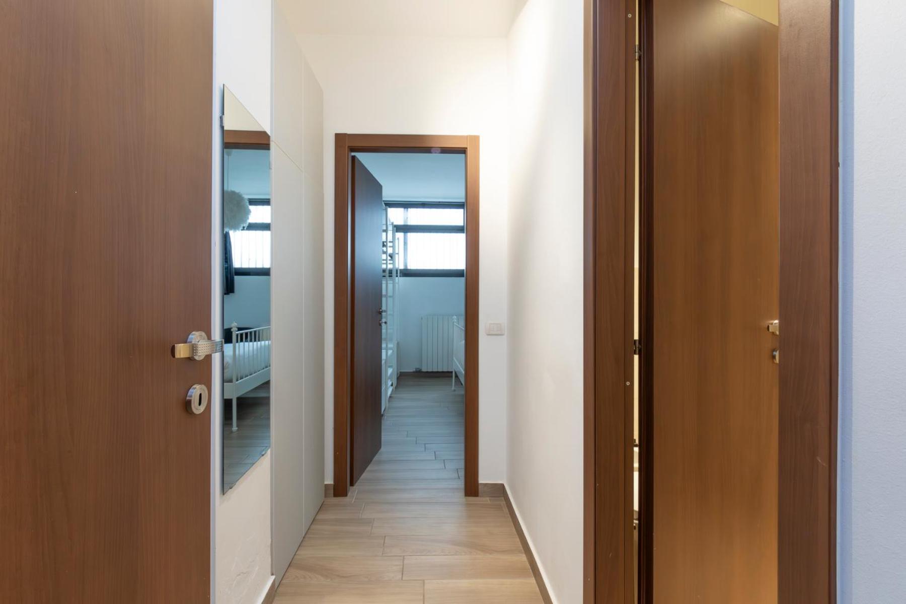 I Host - Binda 20 * Milan
