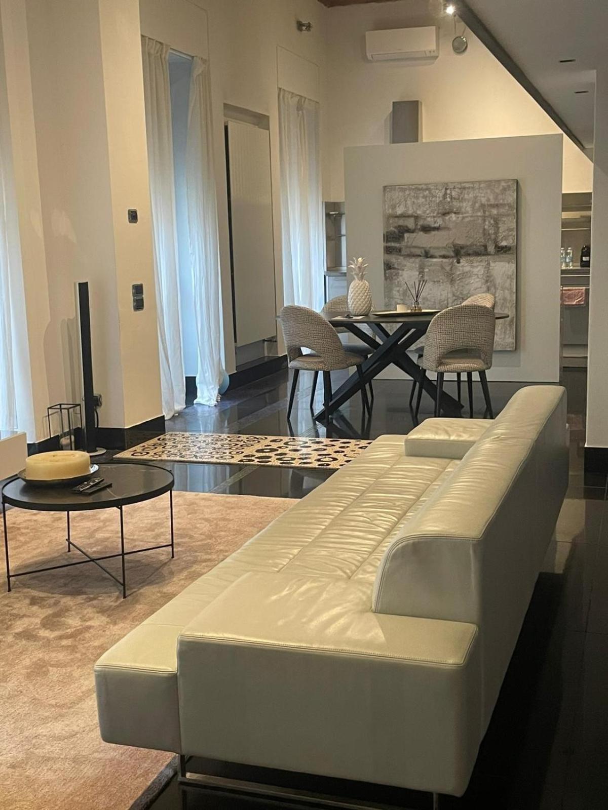 San Babila Loft Esclusivo With Parking Appartamento Milano