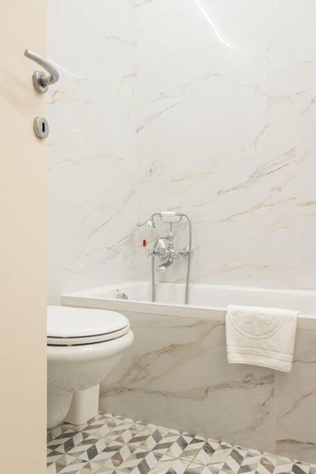 Spacious One Bedroom Moscova - Mirable Pm Appartamento Milano