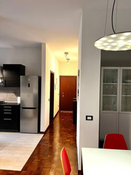 Appartamento Isola Maciachini - Moderno Trilocale Con Balcone 10 Min Da Stazione Milano