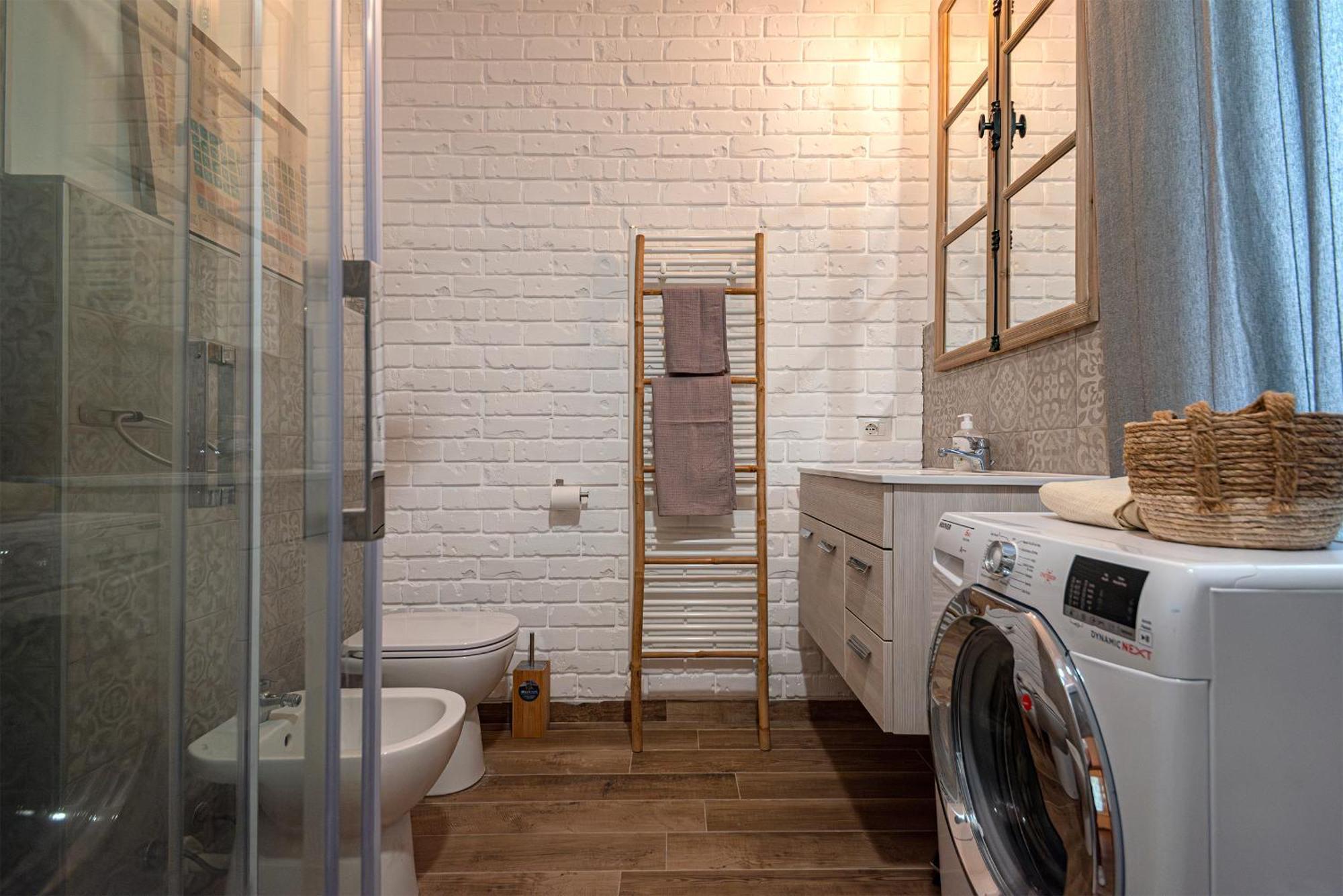 Appartamento Ideal Rent - Catullo 9 *