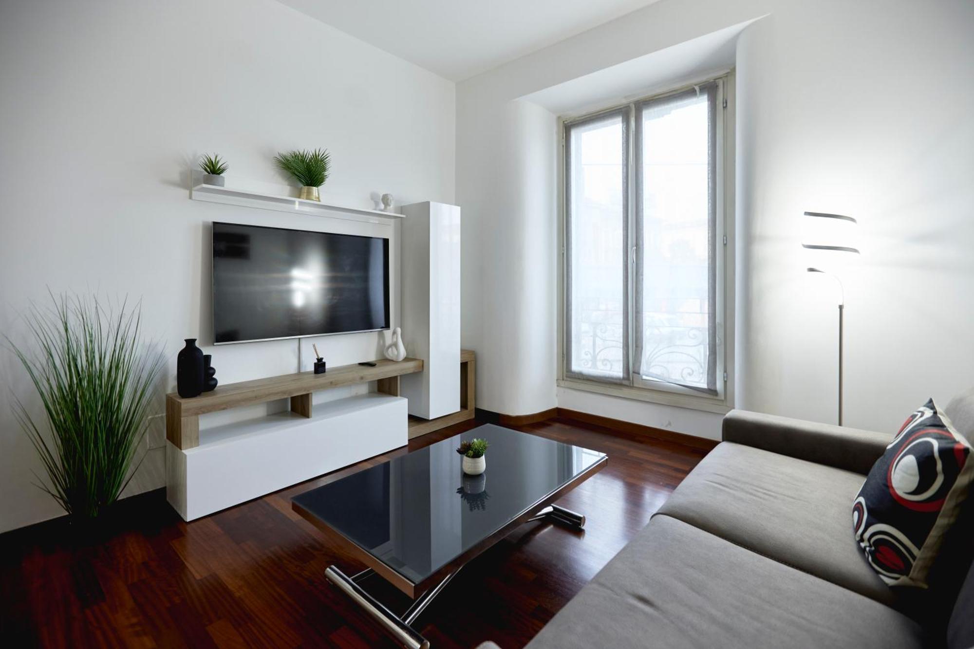 Cadorna Cityview Flat - Strategic Position In The Middle Of The Square Apartment *