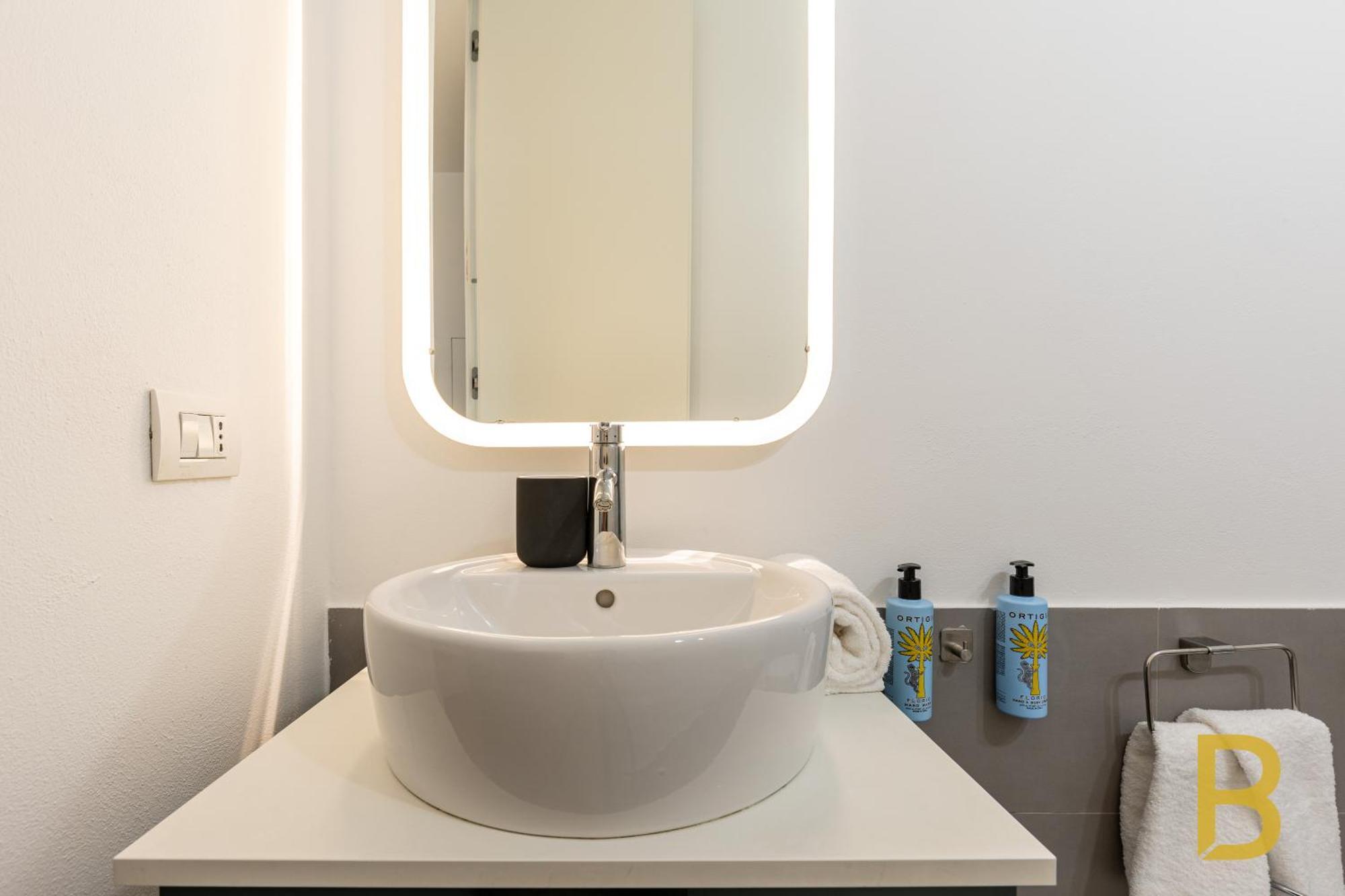 Beplace In De Amicis Apartment *