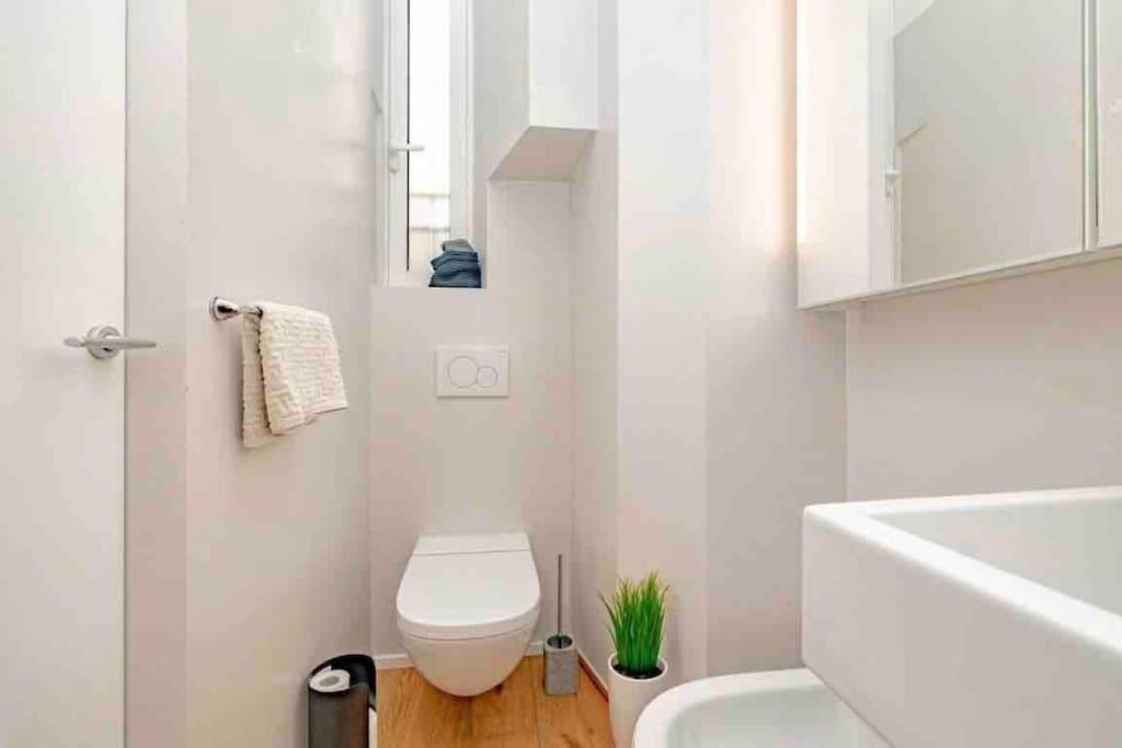 Cozy Near Bocconi Apartment *