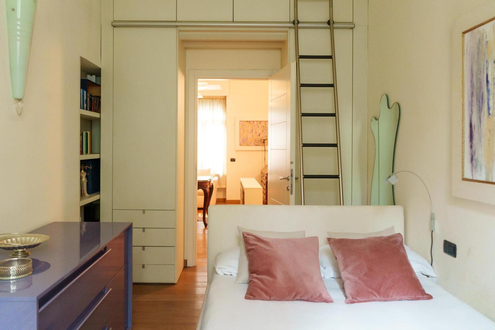 Casa Milu - Dimora Storia In Piazzale Susa Vakantiehuis