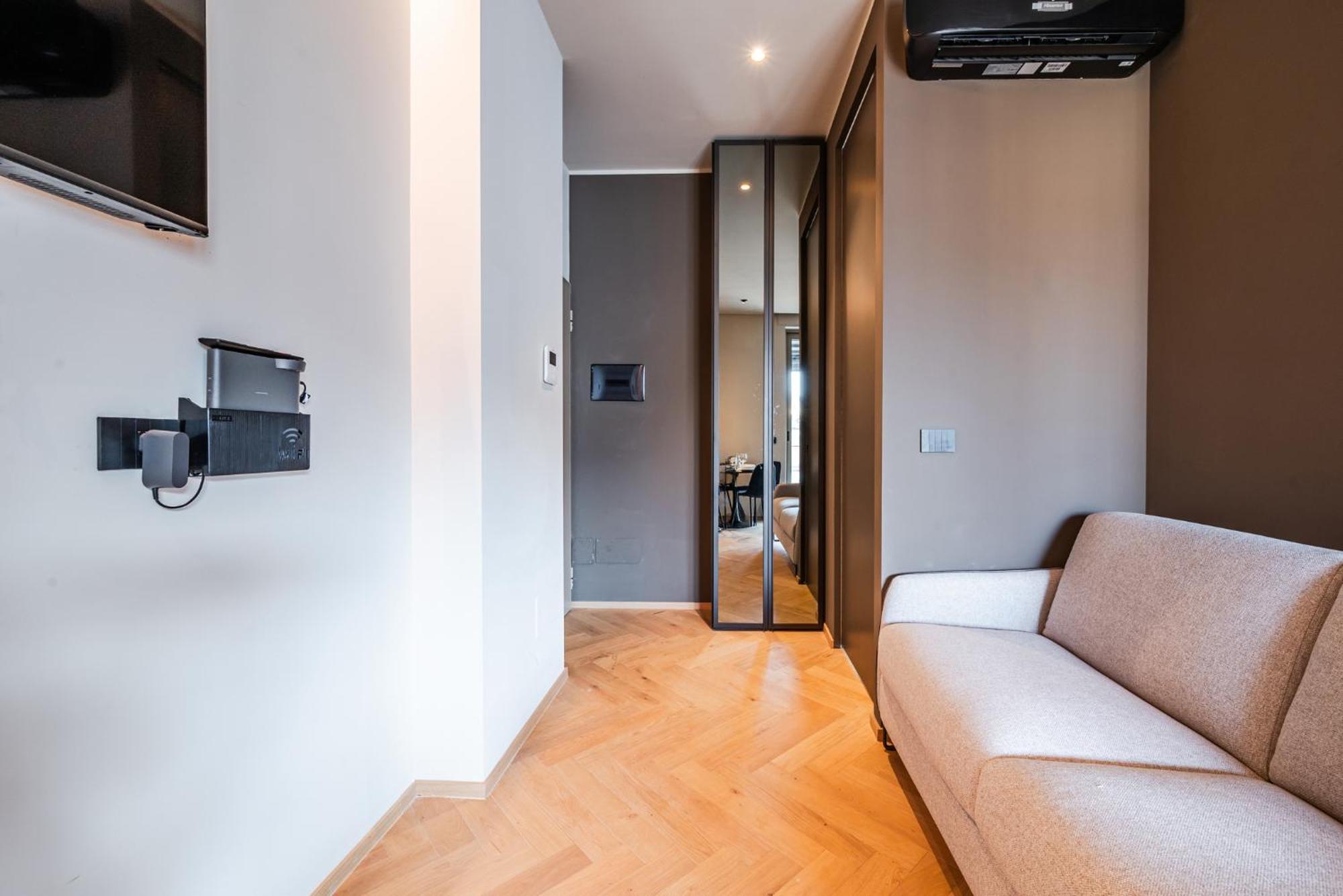 Terrazza Con Jacuzzi E Vista Iconica Sul Duomo Appartamento *