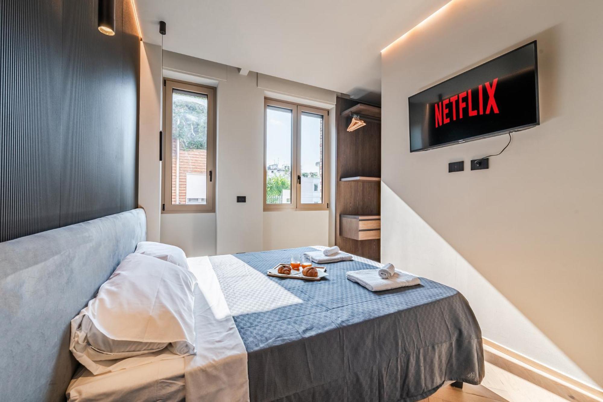 Terrazza Con Jacuzzi E Vista Iconica Sul Duomo Appartamento Milano