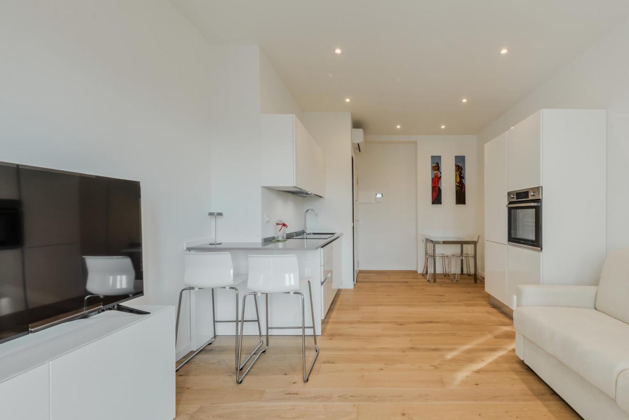 Naviglio White Bliss Apartment