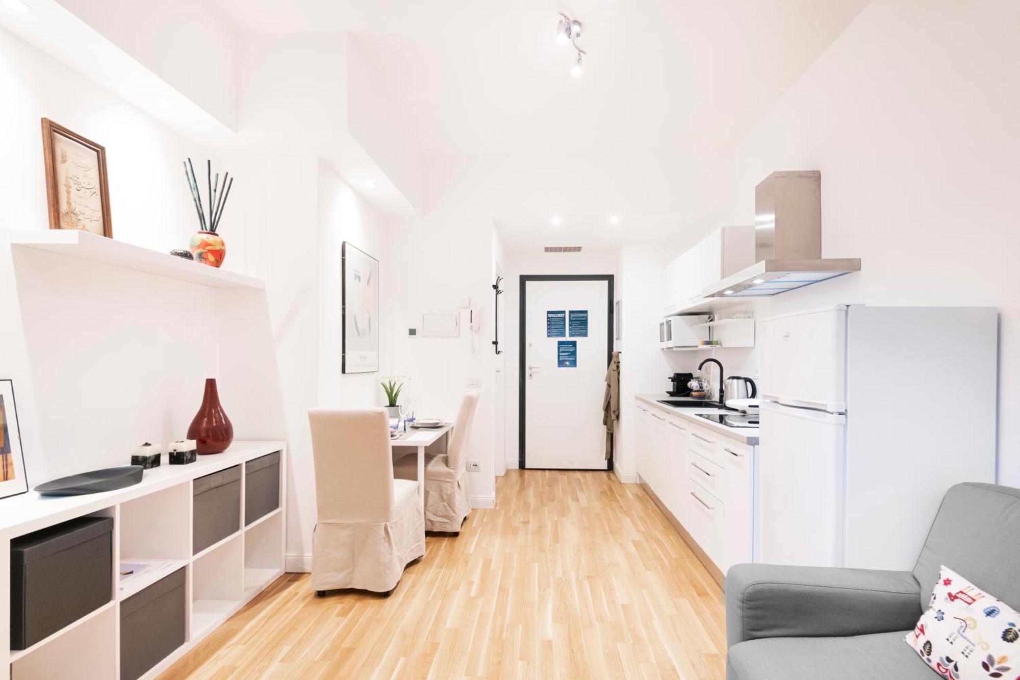 Easylife - Luminosa E Comoda Residenza Con Balcone Apartment