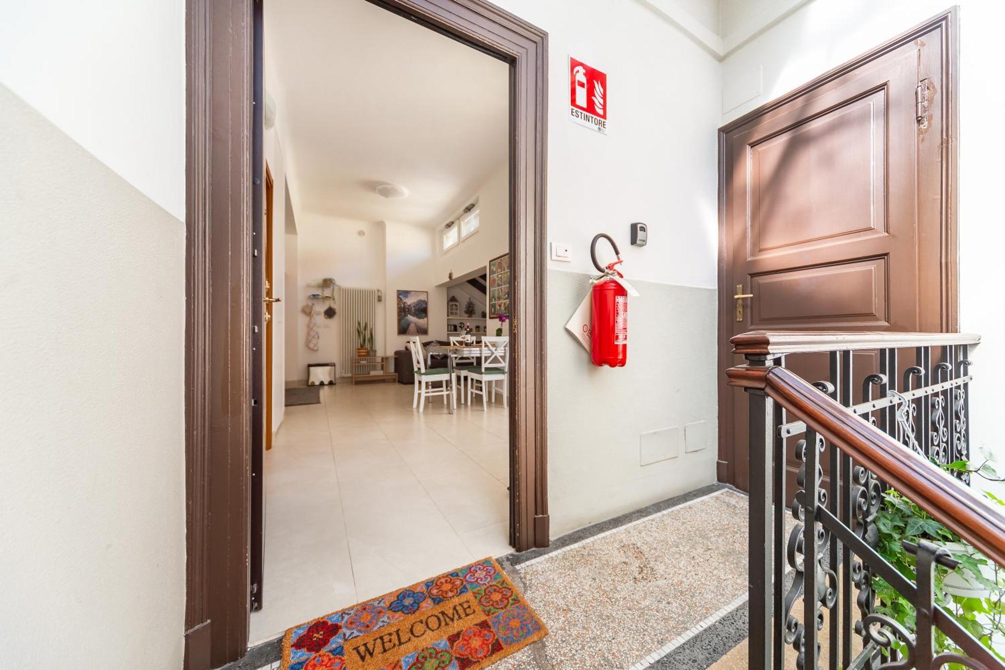 Apartment Casa Luce Con Terrazza Milan