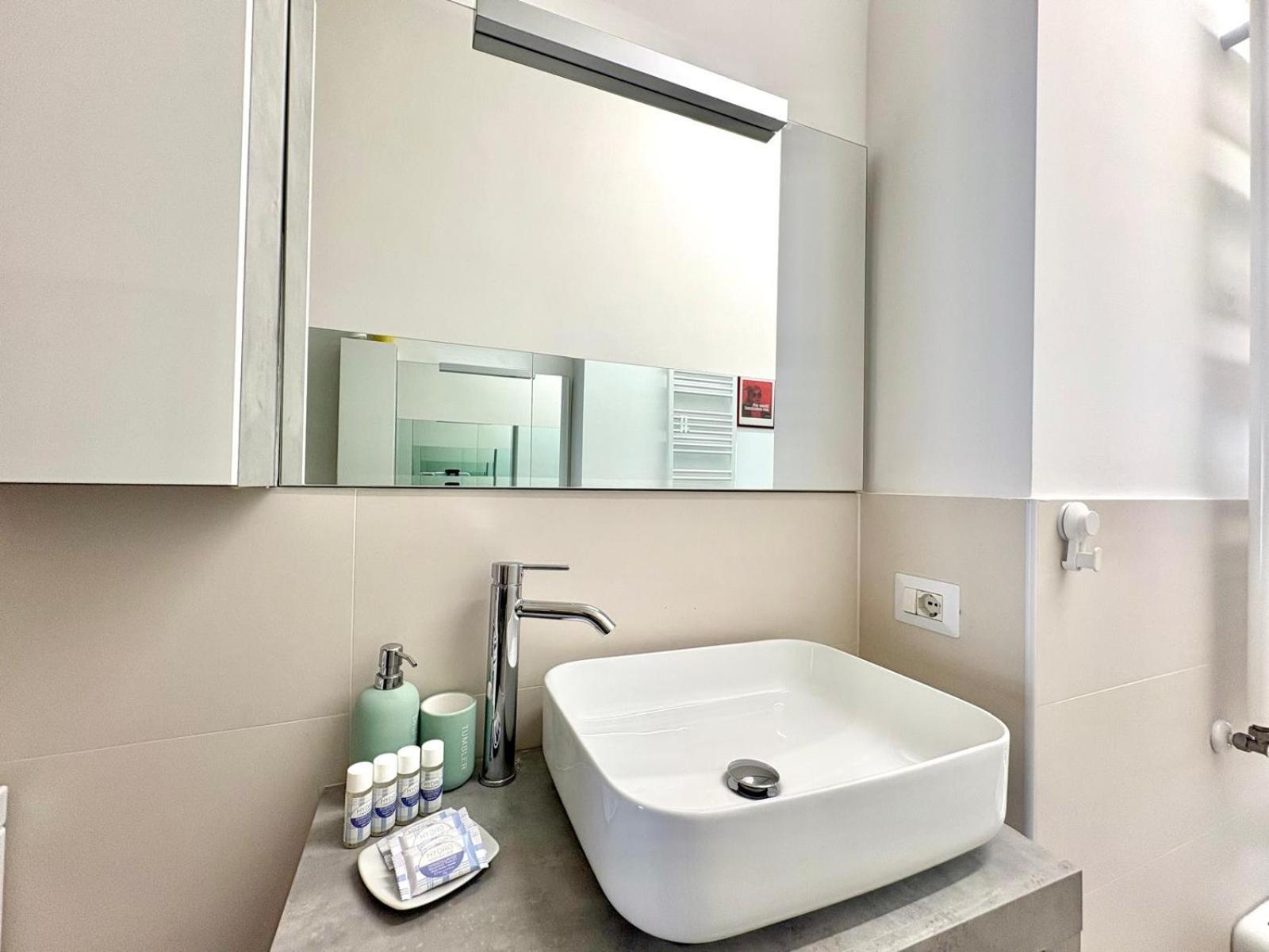 Apartment-navigli-house Of Mirrors Appartamento *