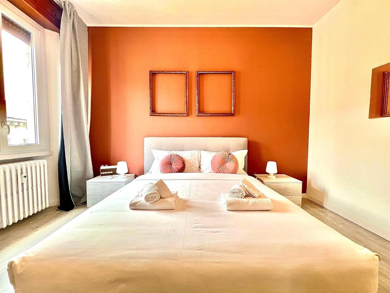 Apartment-navigli-house Of Mirrors