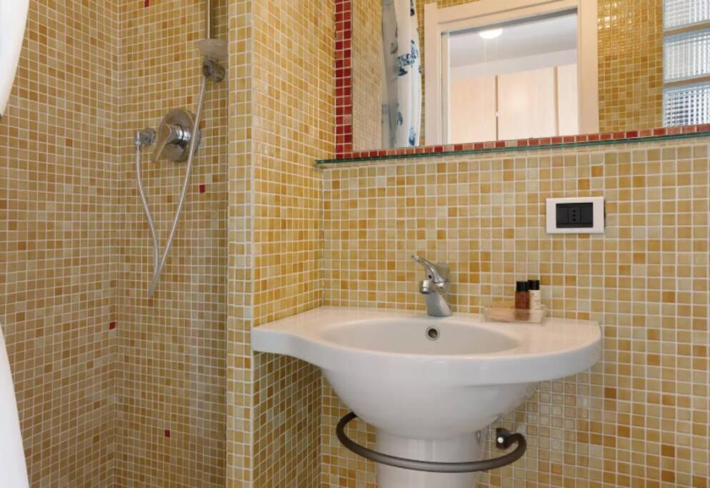 Apartment Comfort Duomo - San Siro 10 Minuti *