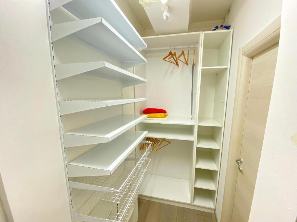Bocconi Home, Moderna Ed Elegante, Spazioso E Luminoso, Con Due E Due Bagni Milano